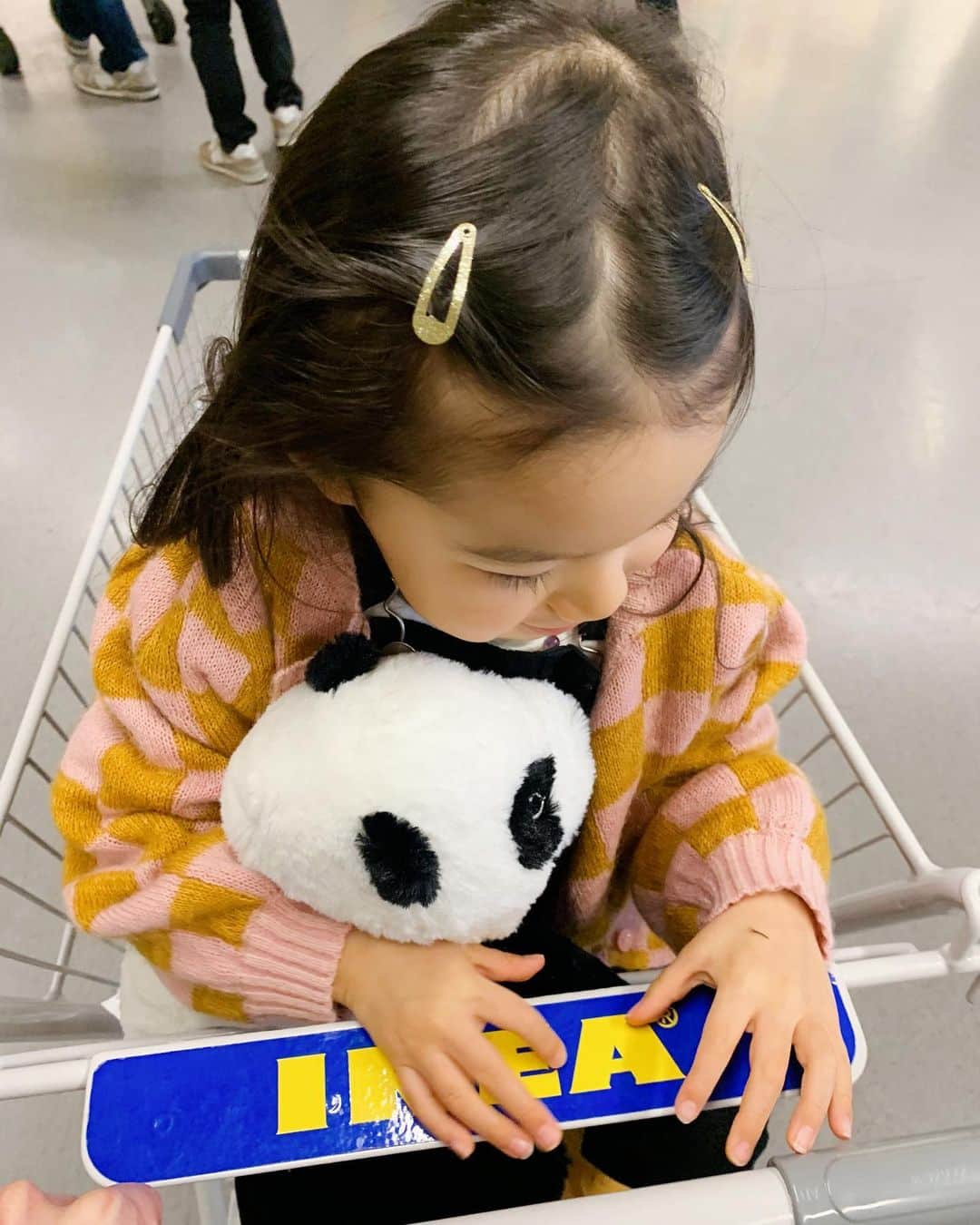 磯田 基徳さんのインスタグラム写真 - (磯田 基徳Instagram)「IKEAいついってもテンション上がる〜🎧🌈 #ローストビーフ美味しい」2月17日 19時43分 - isodango