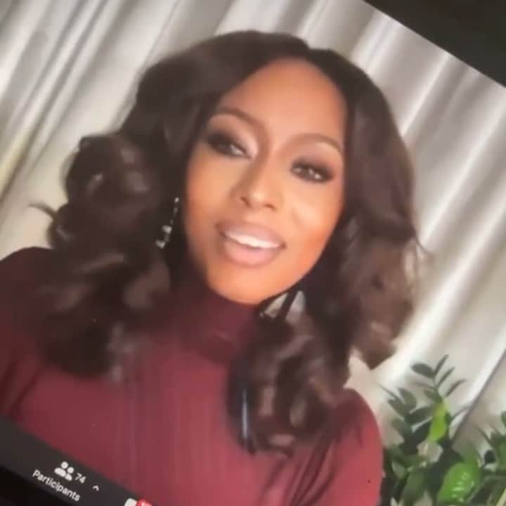 ケリー・ヒルソンのインスタグラム：「Caption this...」