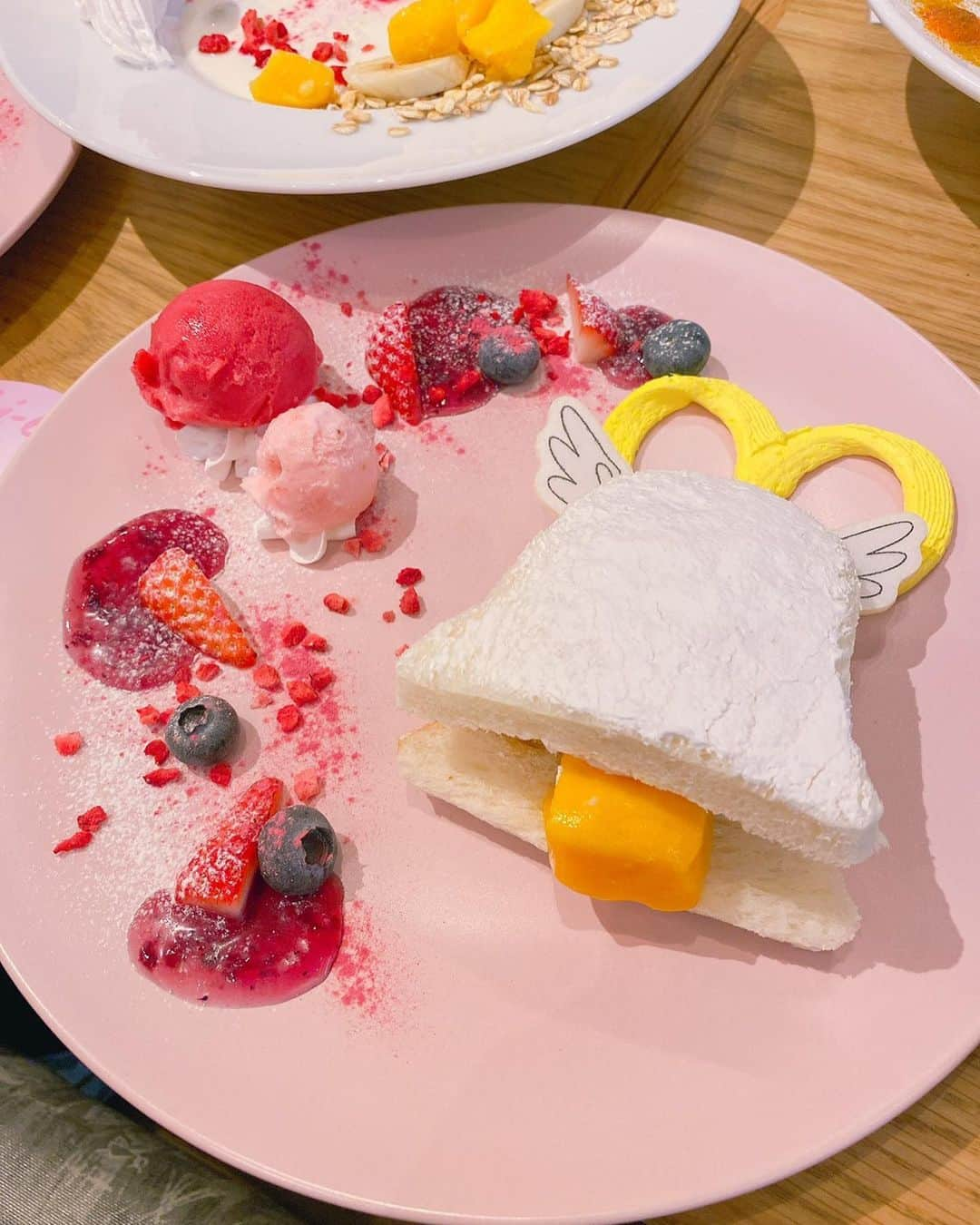 一條りおなさんのインスタグラム写真 - (一條りおなInstagram)「セーラームーンカフェ🌙🎀🍰🍽💕 . #sailormooncafe  #sailormoon  #cafe #sailorvenus  #emiriawiz #セーラームーンカフェ #セーラーヴィーナス推し  #愛野美奈子」2月17日 14時34分 - riona.i