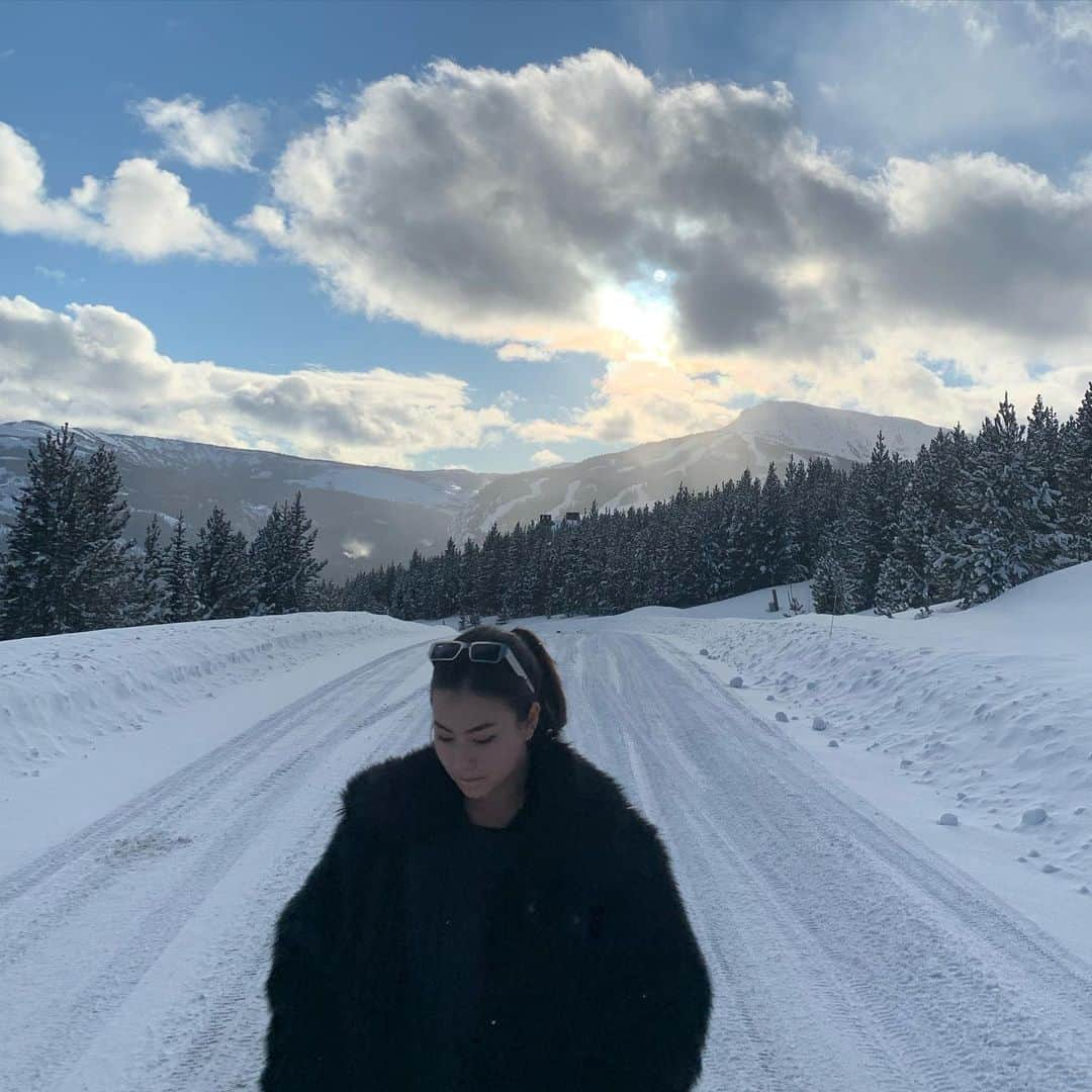 ローレン・サイさんのインスタグラム写真 - (ローレン・サイInstagram)「montana」2月17日 14時34分 - laurentsai