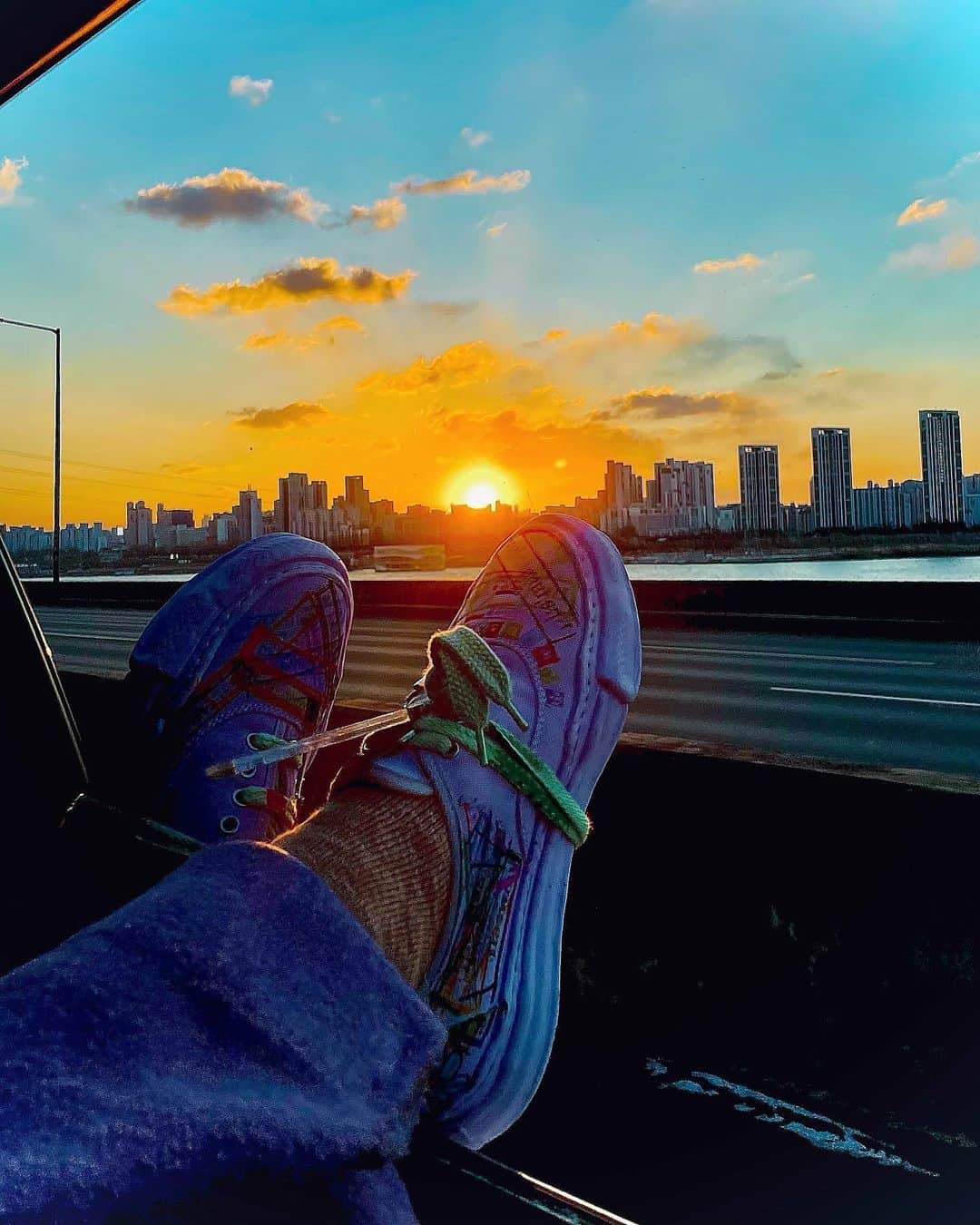 G-DRAGONのインスタグラム：「#Gurumyday🤍」