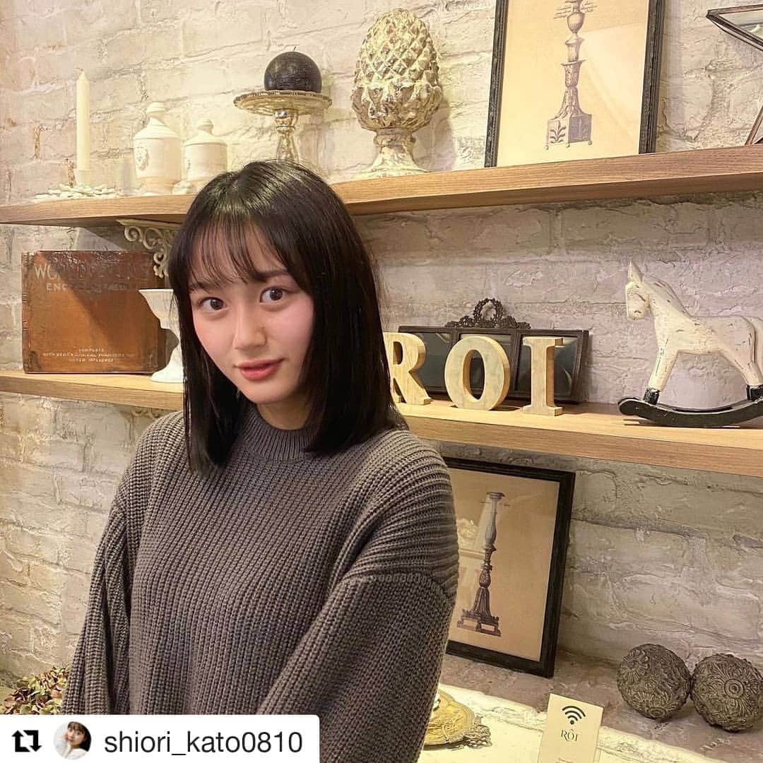 ROIさんのインスタグラム写真 - (ROIInstagram)「セブンティーンモデルの加藤栞さんにご来店頂きました😍. ご来店有難うございます. 担当はディレクターNOGUCHI. . バッサリとスタイルチェンジされて、とってもとっても！！可愛かったです💜. . 春🌸に向けてそろそろスタイルチェンジしませんか😊 ご予約お待ちしております。 03-6434-1168 . . . #加藤栞 　さん #ROI #NOGUCHI #野口尊 #hairsalon #hair #hairtrends #haircuts #haircare  #青山ヘアサロン #表参道ヘアサロン #青山美容室 #表参道美容室 #春ヘア #春コーデ #イメチェン #バッサリイメチェン #ミディアムスタイル #ミディアムヘア #ミディアムヘアアレンジ #ミディアム #髪質改善 #髪質改善サロン #美髪 #美髪ケア#美髪ケアサロン . . . . . #Repost @shiori_kato0810 (@get_repost) ・・・ ． 表参道の美容室ROIの野口さんにバッサリと髪を切って頂きました✨ ありがとうございます☺️  2年ぶりの長さ なんだか懐かしいねとマネージャーさんと話していました笑  この長さを楽しみたいと思います！  #加藤栞　#05 #イメチェン  #セブンティーン #モデル」2月17日 15時03分 - roi_salon