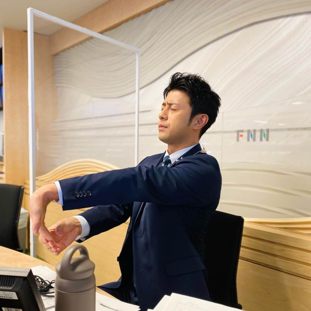 フジテレビ「プライムニュース イブニング」さんのインスタグラム写真 - (フジテレビ「プライムニュース イブニング」Instagram)「イット！放送中です    ●初の #ワクチン 接種…お得な #割引き も ●“ #ポスト森 ”候補 きょうにも決定か ●プロが選ぶ美味「 #お弁当お惣菜大賞 」 ●#一流シェフ 買う激安　鶏肉たっぷりギョーザ　絶品中華も安く味わう   #ストレッチ 中 #榎並大二郎 @enami_daijiro  #きょうを大切に #イット #加藤綾子 @ayako_kato.official #木村拓也 @takuya.kimura0801   #住田裕子  #ガチャピン⠀ #三井良浩   #佐々木恭子 #佐久間みなみ   #フジテレビ #アナウンサー 公式HP：https://www.fujitv.co.jp/livenews_it/ FNNプライムオンライン：https://www.fnn.jp/」2月17日 15時51分 - livenews_it