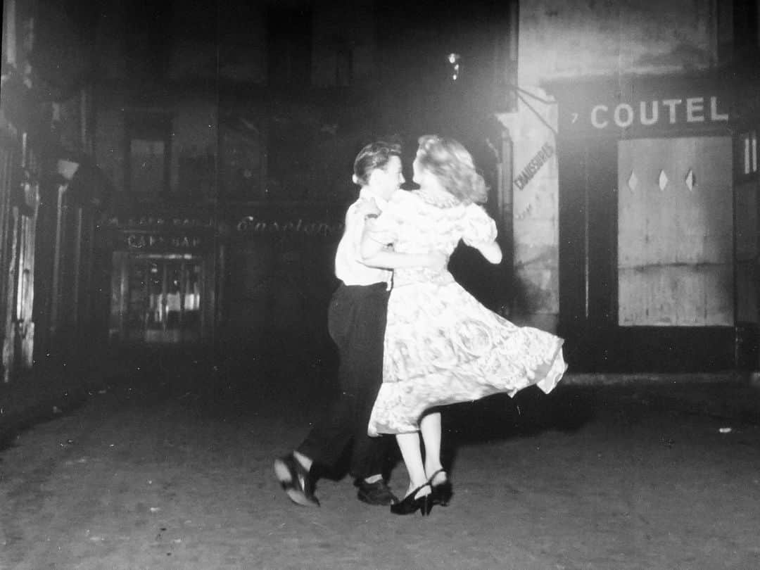 若林時英のインスタグラム：「Robert Doisneau  #ドアノー音楽パリ」