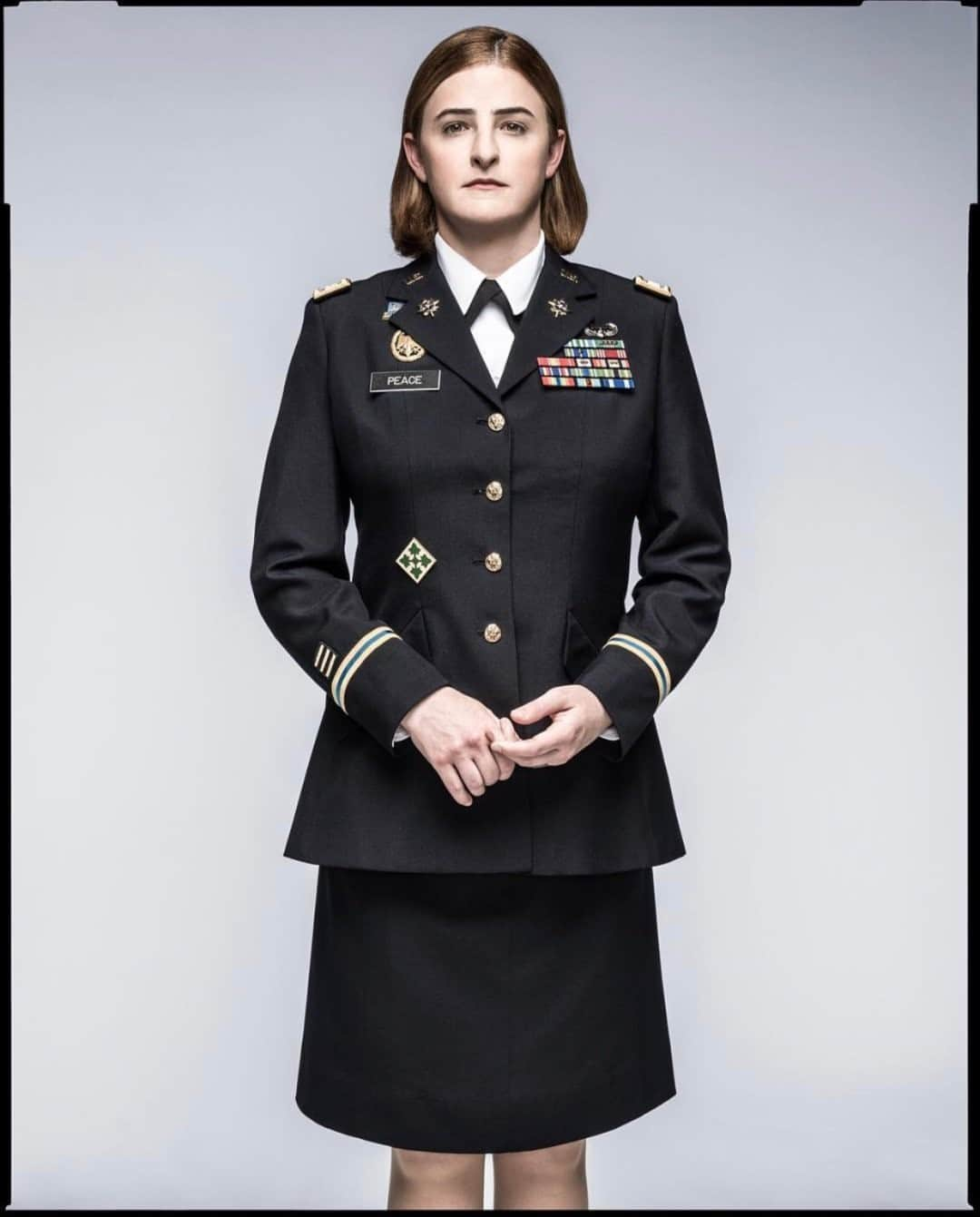 ナショナルジオグラフィックさんのインスタグラム写真 - (ナショナルジオグラフィックInstagram)「Photo by @danwintersphoto / Captain Jennifer Peace is a military intelligence officer who was deployed to Iraq in 2008 and Afghanistan in 2012. She served with distinction in both theaters of operation as a transgender soldier and continues to do so.  She's a prominent figure in the fight for transgender rights in the military. Thank you, Jenn, for your service and love for our country. Recently, the Biden Administration lifted the ban on transgender U.S. military members, so soldiers like her can continue to serve without fear or disadvantage. #transgender #usarmy」2月17日 16時39分 - natgeo