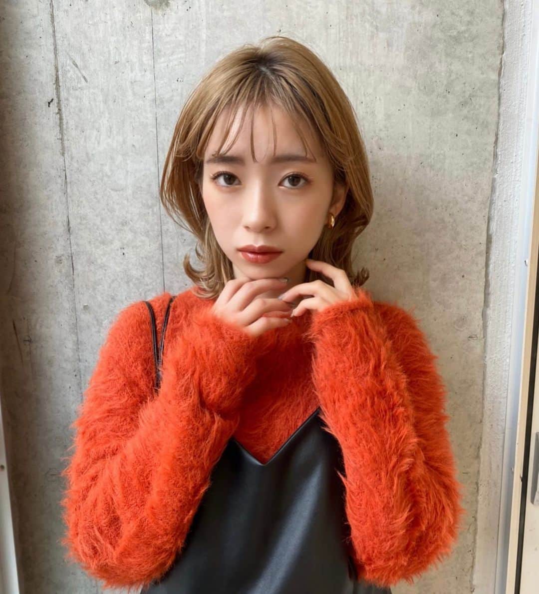 塩川裕美のインスタグラム：「. . 💄❤️✌🏻 . . . . #福岡美容室 #大名 #サロンモデル #サロモ #低身長コーデ #低身長ファッション #大人カジュアル #モード #ハイトーンカラー #ハイトーンボブ #ミルクティーベージュ #ヘアカラートレンド #hair #model #makeup #japanesegirl」