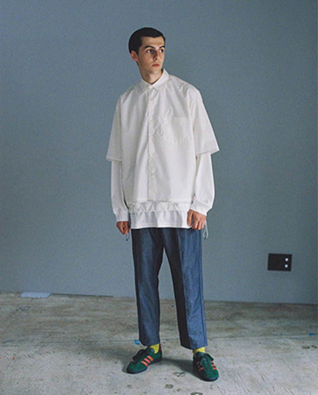ARKnetsのインスタグラム：「《 WELLDER 》﻿ ﻿ 2021 SPRING & SUMMER  COLLECTION ﻿ ﻿ ■BRAND／WELLDER（ウェルダー）﻿ ヘリテージの素材やディティールから着想し、独自の感性と厳選したオリジナル・ファブリックを使用して再構築した、プロダクトを提案していきます。﻿ ﻿ WELLDER proposes sophisticated products with original fabric and perspective, reconstructing heritage clothes and details.﻿ ﻿ ﻿ 【 取り扱い店舗 】﻿ @noasark0265﻿ ﻿ ﻿ ■商品や通信販売に関しまして、ご不明な点がございましたらお気軽にお問い合わせください。﻿ -----------------------------------﻿ 【お問い合わせ】﻿ ARKnetsコールセンター﻿ TEL：028-634-1212 ( 営業時間 12:00～19:00 )﻿ ※店舗へ繋がりにくい場合には、こちらまでお問合せ下さい。﻿ -------------------------------------﻿ #WELLDER #ウェルダー #noasark #arknets #栃木セレクトショップ #宇都宮 #群馬 #高崎 #セレクトショップ #fashion #ファッション #コーデ #coodinate #コーディネイト #21ss #21sslook #2021sscollection #WELLDER21ss #outfit #recommenditem #オススメ #春夏 #SEASONLOOK #mensfashion #menswearstyle  #menswearfashion #menswear」