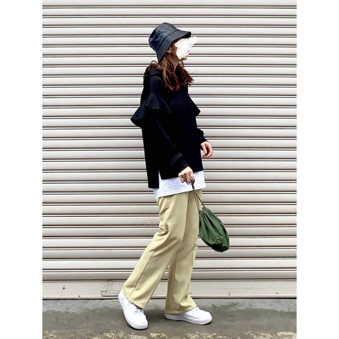 rainbowkwok2さんのインスタグラム写真 - (rainbowkwok2Instagram)「#wear更新  ☝︎ TOPにURL載せてます ．．．．．．✈︎ . . . #code #outfit #ootd . . . 詳しくは#wear で見てね♥︎ wear account → sizu0618 . . .  #MINEBY3MOOTD#コーディネート#ファッション#ママファッション#ママコーデ#ママスタイル#Locari#着回し#着回しコーデ #着回しアイテム#春コーデ#アラサーコーデ#アラフォーコーデ #トレンドコーデ#大人カジュアル#カジュアルコーデ#チャイナシューズ#カンフーシューズ @socolla.official #socolla#ソコラ　@14plusjp」2月17日 17時44分 - sizu_oksam