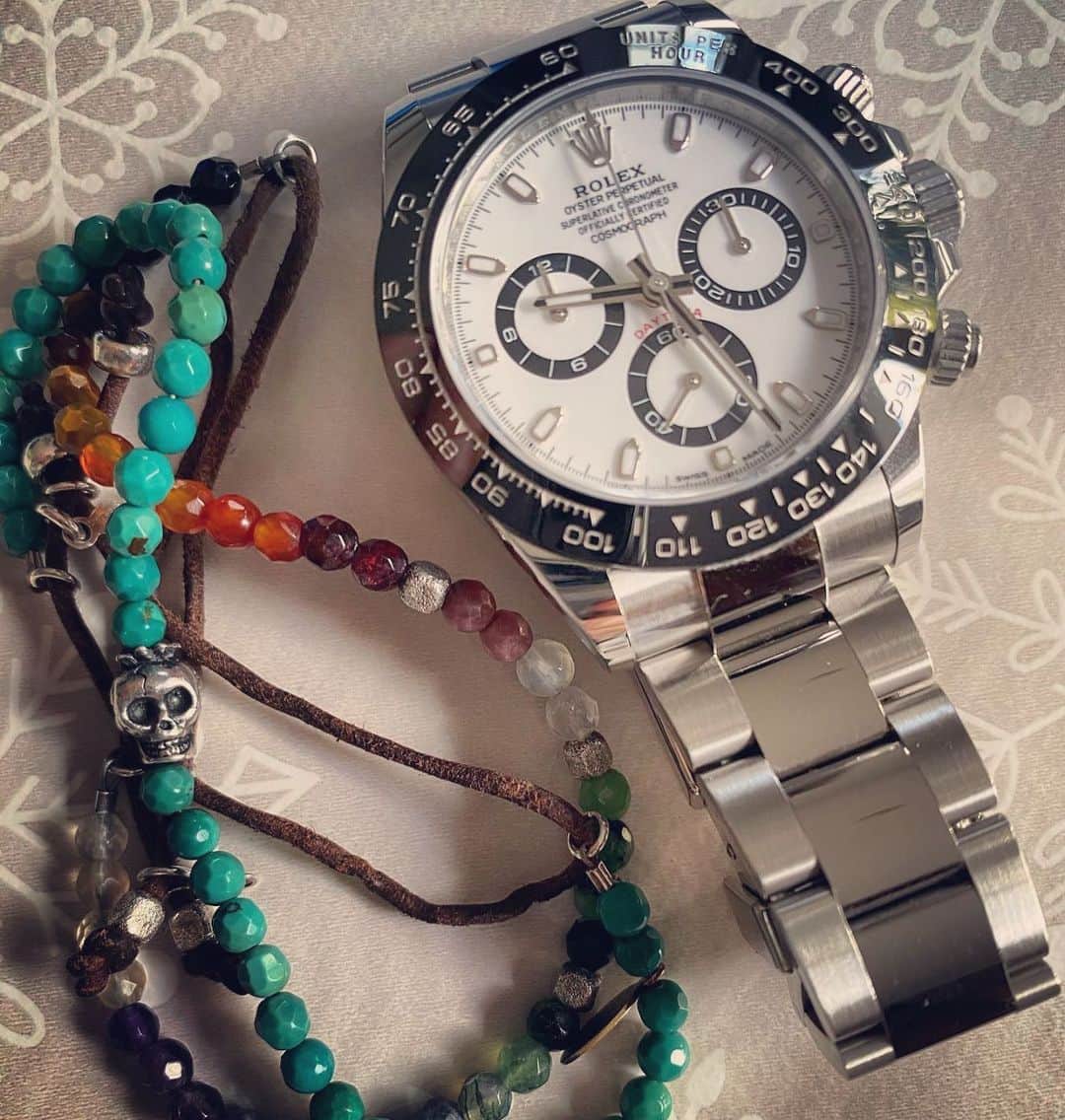 キャサリン ミッシェルさんのインスタグラム写真 - (キャサリン ミッシェルInstagram)「Thank you for posting @alnomex 🙌 #collector #Rolex #Daytona #mensfashion #mensjewelry #skull #rainbow #turquoise #tetedemort #iconic #montres #watches」2月17日 18時01分 - catherinemichiels
