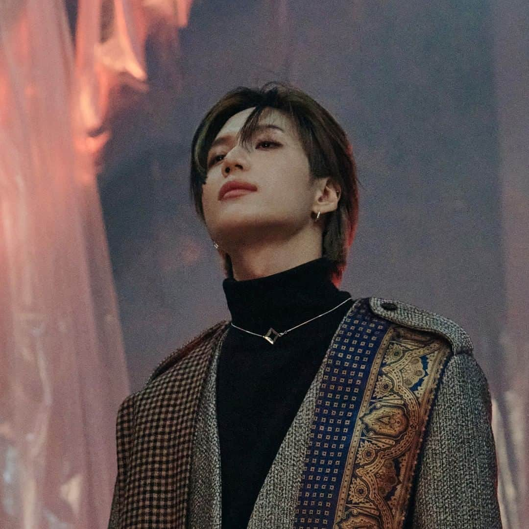 SHINeeさんのインスタグラム写真 - (SHINeeInstagram)「Character Teaser Image 02 #TAEMIN  SHINee The 7th Album [Don’t Call Me]  ☎️❌ Release ➫ 2021.02.22  #태민 #SHINee #샤이니 #Dont_Call_Me」2月17日 18時02分 - shinee