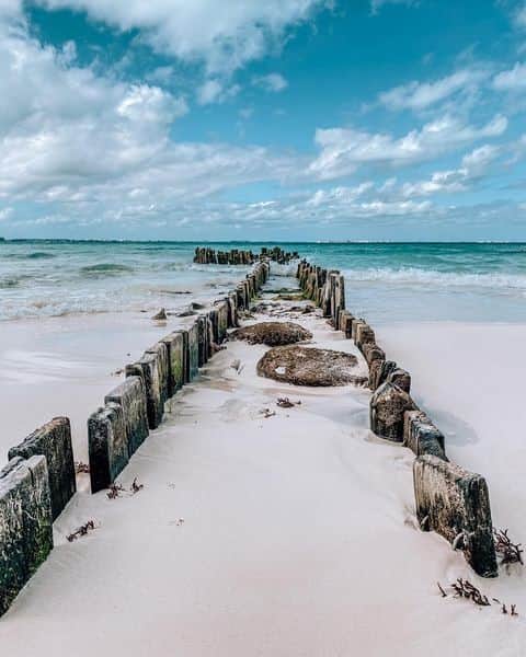 Lonely Planetのインスタグラム：「All this talk of snow and winter has us dreaming of a beach getaway. What about you? Where's your dream destination?⠀⠀⠀⠀⠀⠀⠀⠀⠀ ⠀⠀⠀⠀⠀⠀⠀⠀⠀  📷 via @timon_travels⠀⠀⠀⠀⠀⠀⠀⠀⠀ 📍 Mexico⠀⠀⠀⠀⠀⠀⠀⠀⠀ ⠀⠀⠀⠀⠀⠀⠀⠀⠀ #lonelyplanet #mexico」