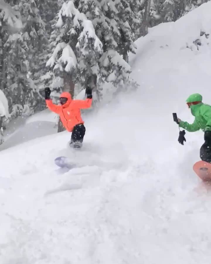 アナログクロージングのインスタグラム：「@brightonresort update: IT’S DEEP🚨 Swipe for a full day of iPhone clips ➡️ @redgerard 🟢  @brockcrouch 🟠 📱: @therealfrothpuppy」