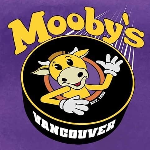 ケヴィン・スミスさんのインスタグラム写真 - (ケヴィン・スミスInstagram)「VANCOUVER COWNUCKS! The @moobyspopup is moooving on up to #BritishColumbia for a residency at @dublincallingvan! Starting MARCH 8th, you’ll be able to meet (or meat) Mooby downtown on Smithe St, mere feet from Granville! And then starting March 15th, our partners at @skipthedishes will deliver meals from #moobys right to your door! It’s so wonderfully trippy to bring Mooby’s to #vancouver - the city that acted as the gateway to my future in film, way back in 1992! Five days a week, I walked across the Cambie Street Bridge to my @vancouverfilmschool classes in Yaletown. On the weekends, I bought my comics and saw movies on Granville St (where Mooby’s will set up shop). I literally learned my craft on the mean, clean streets of this British Columbian paradise, returning time and again to either pretend I’m a director on episodes of @cwtheflash and @supergirlcw, or to help save the @riotheatre! And after eating tons of Canadian cuisine over all those years, I’m delighted to moooove Mooby’s authentic fake fast food across the border to the True North! So get ready to devour a CockSmoker on Dundas, pop some Hater Totz in Stanley Park, or eat a CowTipper while watching the @canucks on your couch! It’s gonna hurt to have to miss this one, Kids; I love #VanGroovy so much. But rather than make you wait until the border is open, #dublincalling, @mrgevents, and #skipthedishesdelivery is bringing the Cow to the Whale ASAP! Go to MoobysPopUp dot com to make reservations (or click the link in my bio)! Amazing art, as always, by the immortal @thedarknatereturns! #KevinSmith #moobyspopup #moobys #vancouverbc #vancouver #canada #fastfood」2月18日 4時07分 - thatkevinsmith