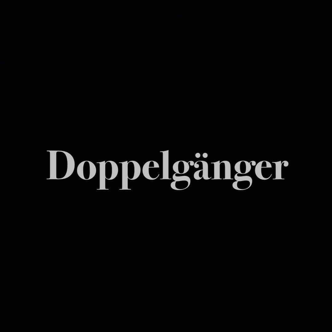 藤崎ミシェルのインスタグラム：「今回初めて作詞作曲した作品「Doppelgänger」を明日配信します。 ダウンロードを無料で公開します。 自分に作曲なんて無理とか最初は弱音吐いてたし、自信なんてこれっぽちも無いけど、 ただ良い作品を作りたい。その気持ちだけでいろんな人たちが支えてくれて映像まで作る事も出来て本当に感謝してもしきれません。 これからも美しい音や映像世界観、いろんな形の表現を追求していきます。」