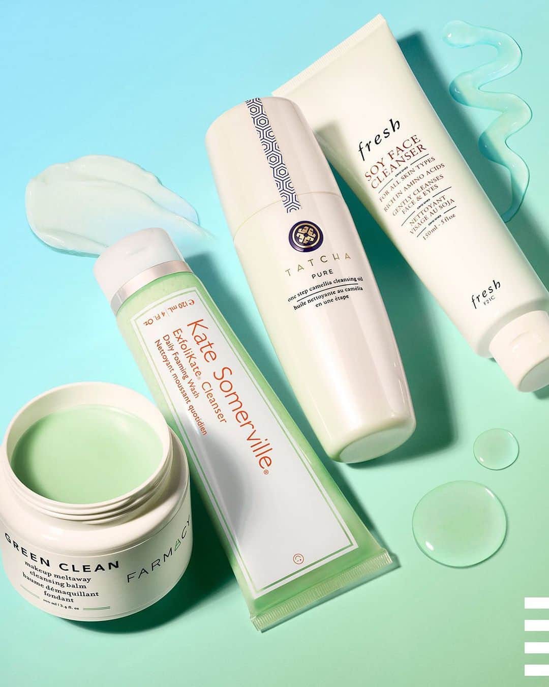 のインスタグラム：「A lot of you have been asking about our skincare routine…and it starts with one of these balm, cream, oil, or gel made-for-all-skin-types cleansers. Which way do you like to cleanse? ⬇️   Balm: @farmacybeauty Green Clean Makeup Removing Cleansing Balm  Cream: @katesomervilleskincare ExfoliKate® Cleanser Daily Foaming Wash  Oil: @tatcha Pure One Step Camellia Oil Cleanser  Gel: @freshbeauty Soy Makeup Removing Face Wash」
