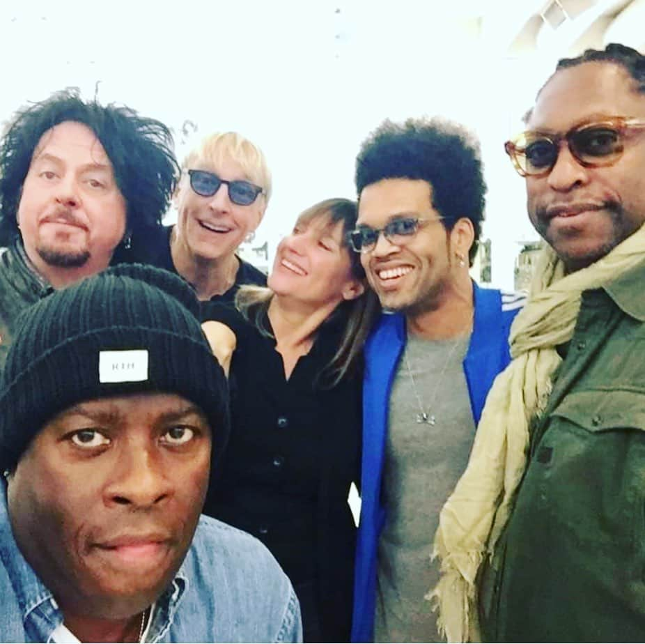 ウィル・リーさんのインスタグラム写真 - (ウィル・リーInstagram)「Hanging with great friends Cuzzin Vince Wilburn, brother Luke, Sandrine Lee (aka “Nu Som”), Charley and Darryl at Nu Som’s art opening at Ron Robinson’s Fred Segal location in West Hollywood CA a couple of years back #greatfriends #thisboyslife  @nefofmiles @stevelukatherofficial @iamnusom @stovetopseedy @darryljonesbassist」2月18日 4時42分 - unclewilllee