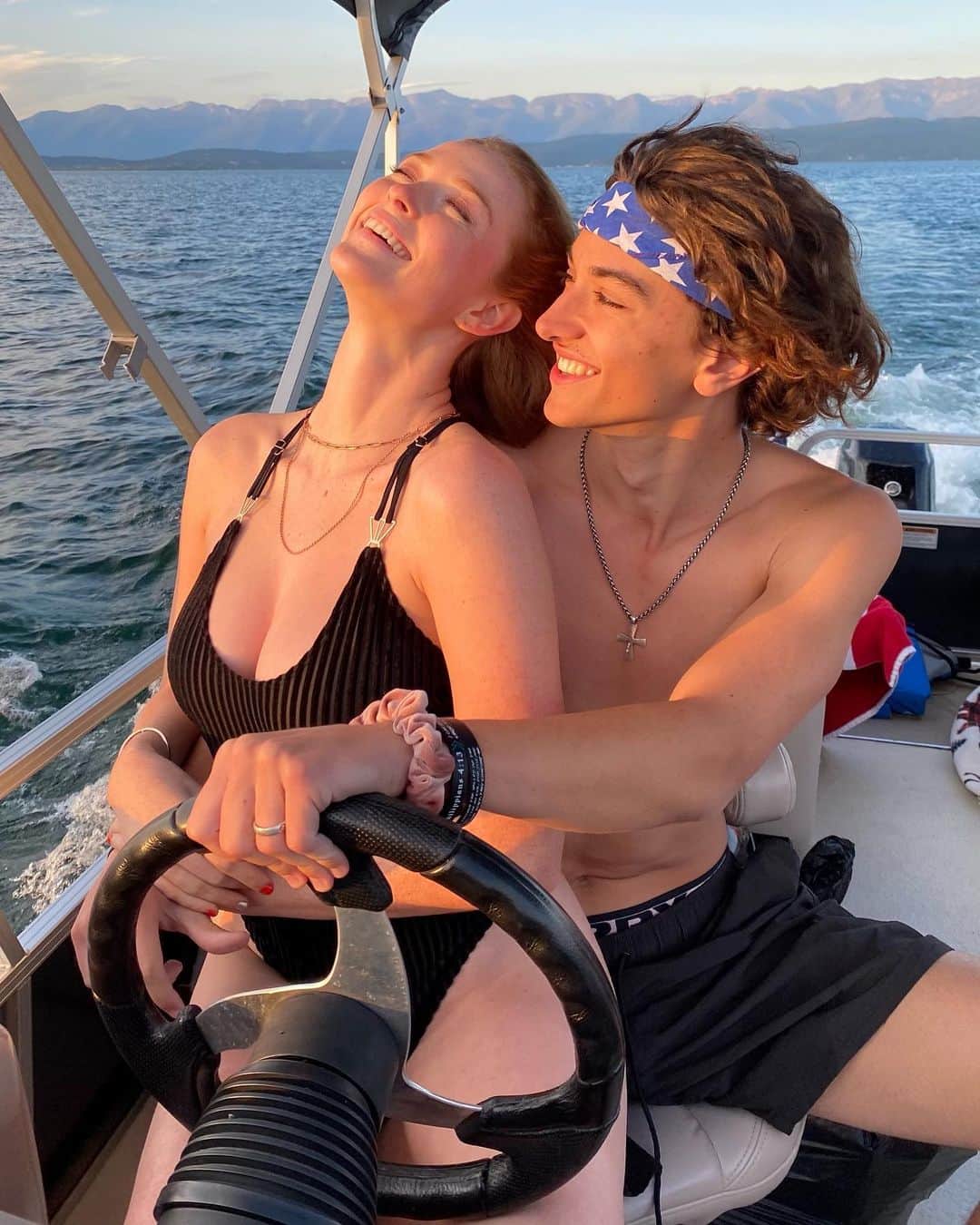 Larsen Thompsonのインスタグラム：「Today I get to celebrate 4 years with my bestest friend. Every day with you is a new adventure, and to be with you is such a blessing. Thank you for bringing so much happiness into my life, and there’s no one else I’d rather have by my side. Love you❤️」