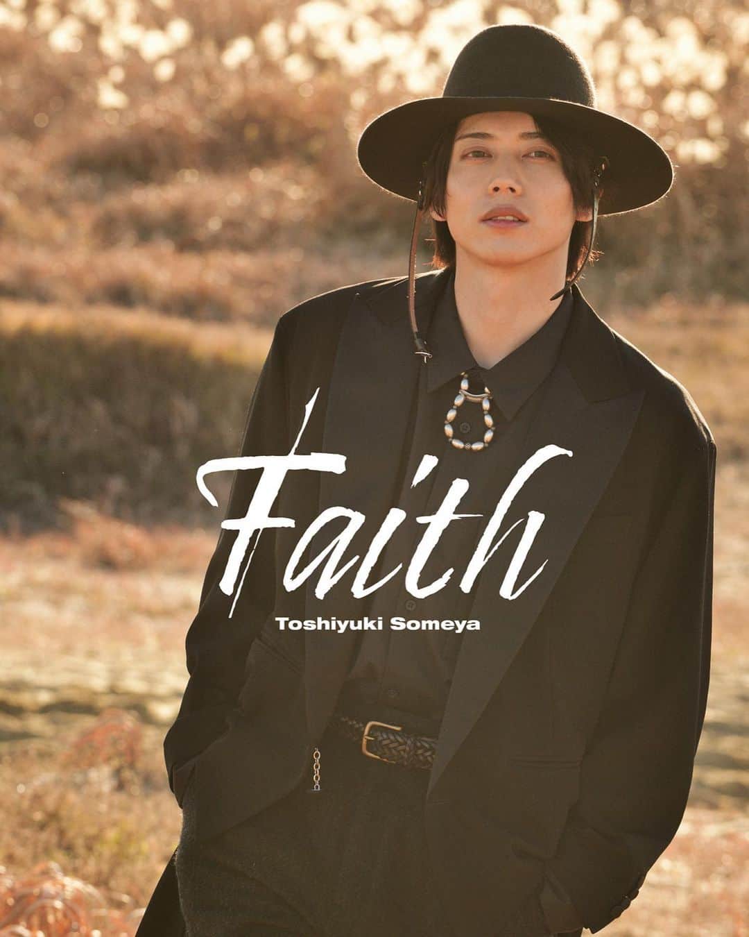 染谷俊之のインスタグラム：「この度写真集を発売させて頂く事になりました✨ 詳細は僕のブログをチェックしてみてください☆  #染谷俊之  #Faith」