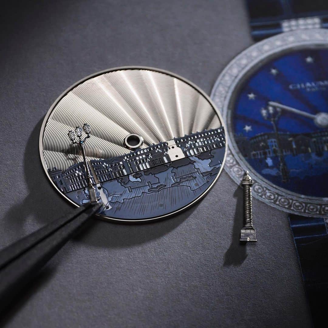 Chaumetさんのインスタグラム写真 - (ChaumetInstagram)「The Infiniment 12 - Rêverie Nocturne timepiece combines the Maison’s centuries-old jewellery virtuosity and watchmaking precision. Produced in a limited series, this exceptional creation pays tribute to the perpetuation of savoir-faire by bringing together highly specialised crafts, such as grand feu enamel by artist Anita Porchet. Each dial is secretly adorned with a tiny stone from 12 Vendôme, enabling the wearer to carry a little bit of Chaumet and the mythical Place Vendôme with them wherever they go. #Chaumet #12Vendome #ChaumetVirtuosity #ChaumetWatches」2月17日 20時07分 - chaumetofficial