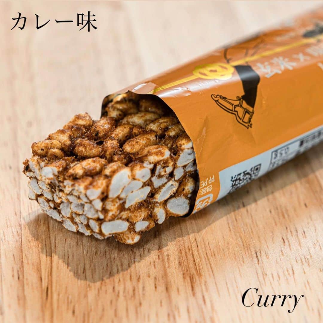 大野南香さんのインスタグラム写真 - (大野南香Instagram)「* My favorite snack! Japanese culture-featured non-sweet Brown rice×Miso cereal bar. No additives.  ︎︎﻿Grateful to get easily access to natural foods.  お気に入りの小腹空き用スナック。玄米と味噌を原料とした和食のシリアルバー。甘くない。そして無添加。 安心して食べられるものが手軽に買えるありがたさ☺️  #everydayhappy ︎︎﻿ ︎︎﻿☺︎︎﻿  #cereal #cerealbar #japanesefood  #brownrice #miso #シリアルバー #玄米 #味噌 #和食 #無添加」2月17日 20時12分 - minaka_official