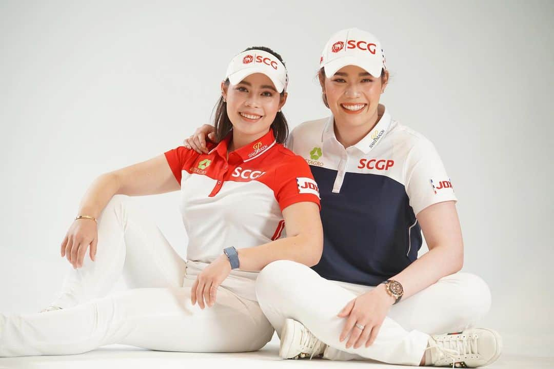 アリヤ・ジュタヌガーンのインスタグラム：「Thank you for always being there for me❤️❤️❤️🥰🥰🥰 #mayariya #momoriya #teamjutanugarn」