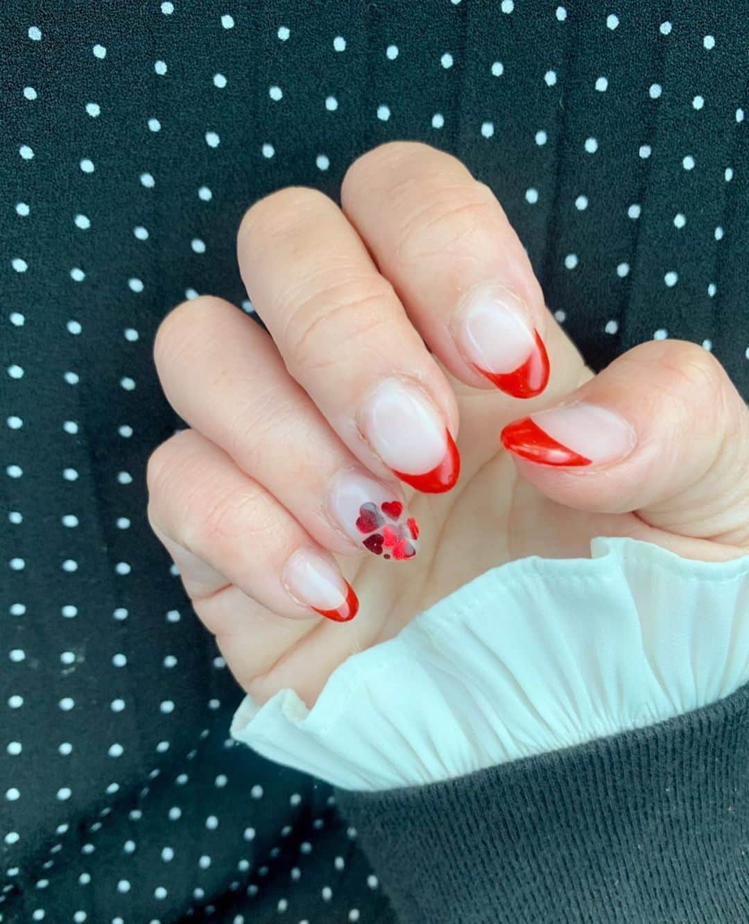 chiiika124さんのインスタグラム写真 - (chiiika124Instagram)「❤️❤️❤️❤️❤️ nail   #今月のネイル  #ハートネイル #赤フレンチネイル  #赤ネイル #newnail」2月17日 20時35分 - chiika26