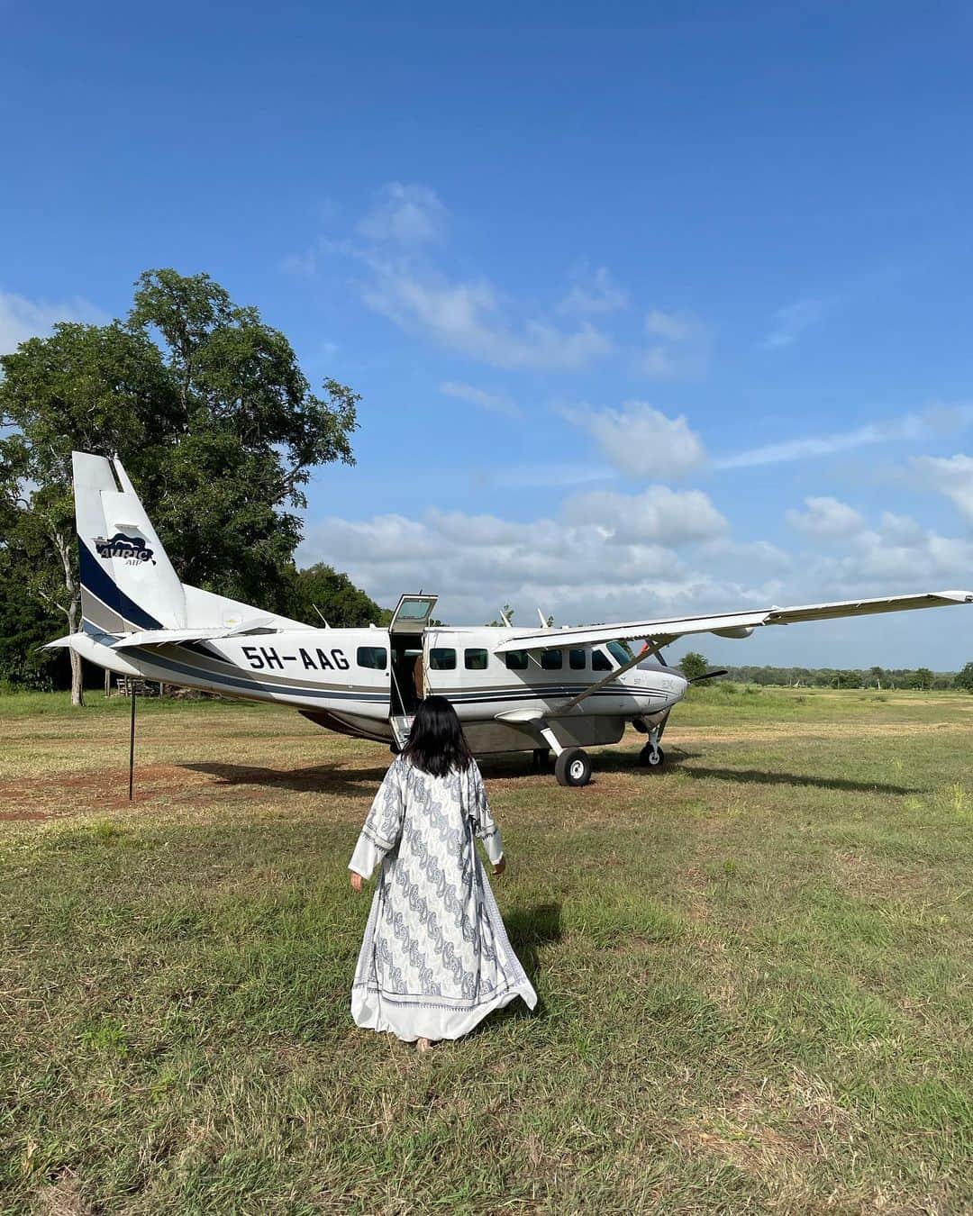 DJ CHIAKIのインスタグラム：「🛫🛬🐘🦣🌳」