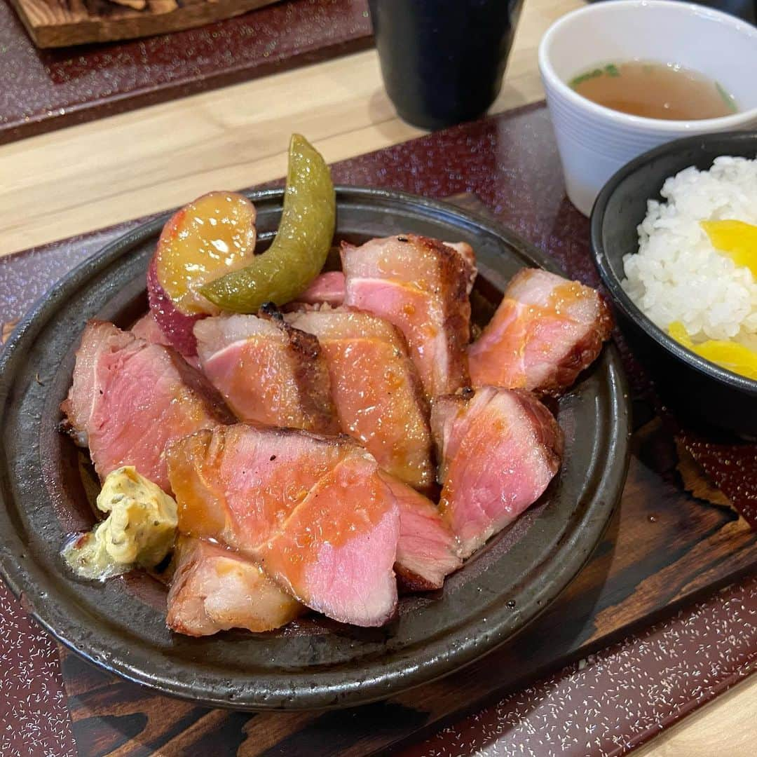 上野貴穂さんのインスタグラム写真 - (上野貴穂Instagram)「.﻿ 肉！にく！ニク！niku！😆🥩💫﻿ ﻿ #奈良 #かむら精肉店﻿」2月17日 20時38分 - kiho_ueno