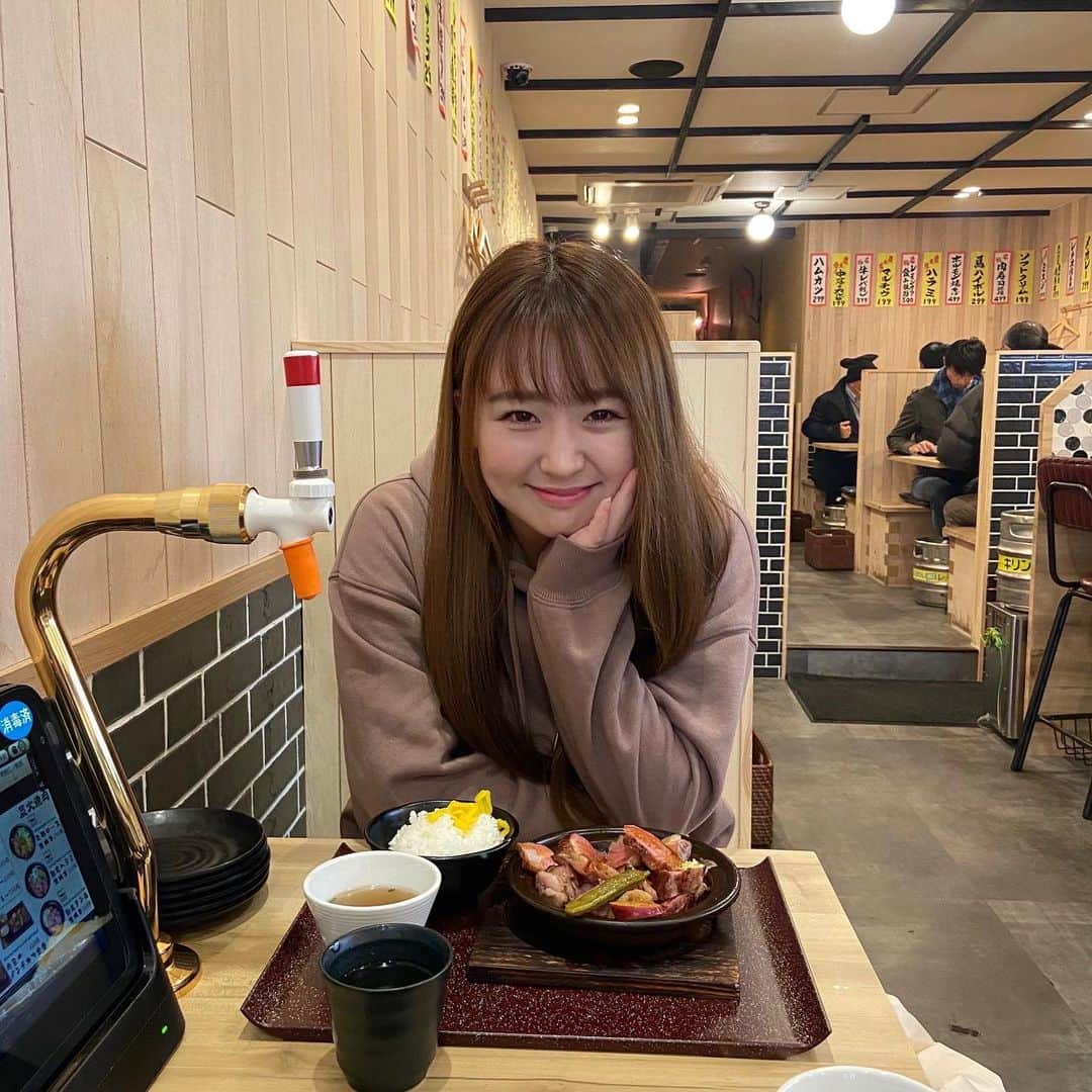 上野貴穂さんのインスタグラム写真 - (上野貴穂Instagram)「.﻿ 肉！にく！ニク！niku！😆🥩💫﻿ ﻿ #奈良 #かむら精肉店﻿」2月17日 20時38分 - kiho_ueno