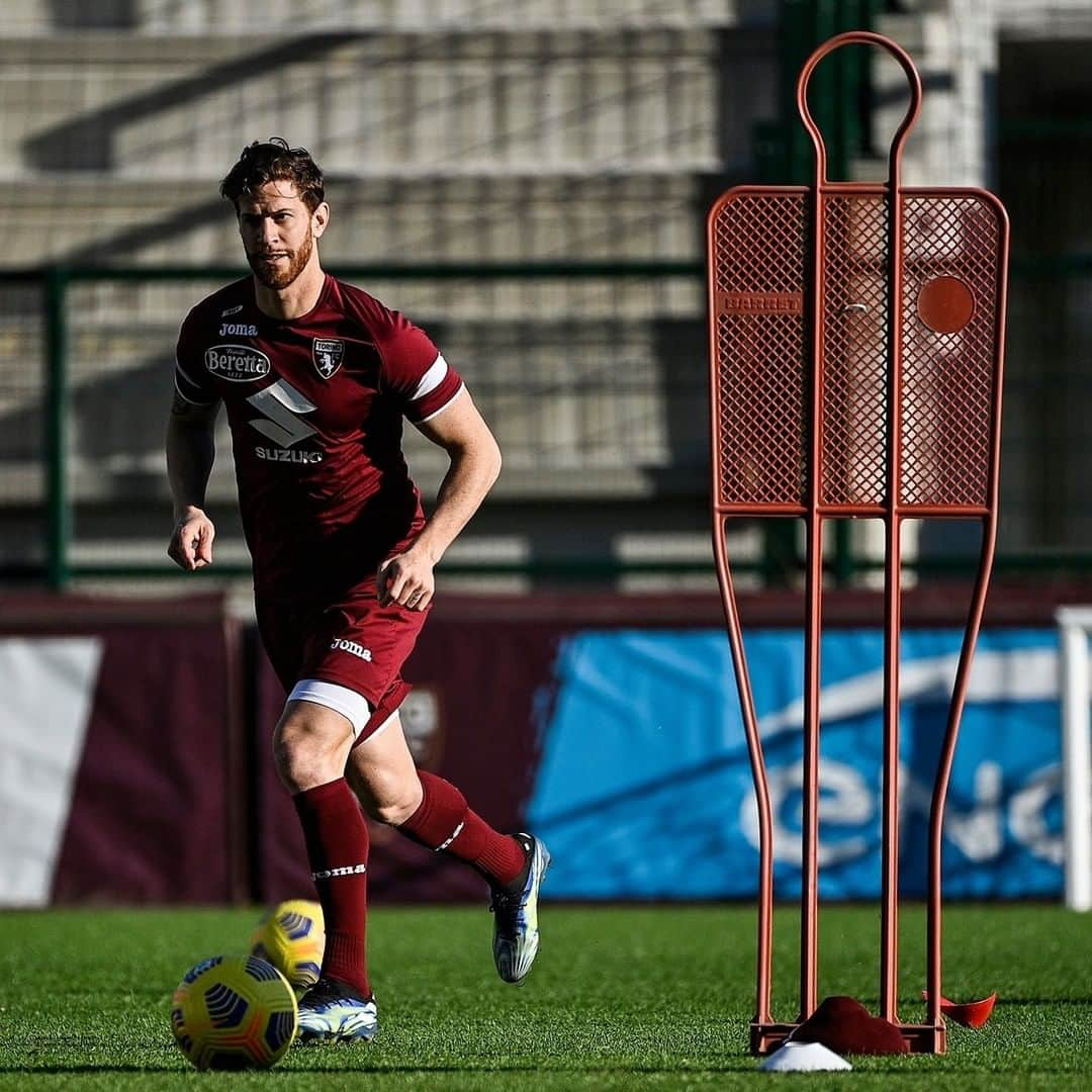 トリノFCさんのインスタグラム写真 - (トリノFCInstagram)「🔜 Verso #CagliariTorino 🐂  #SFT」2月17日 20時40分 - torinofc1906