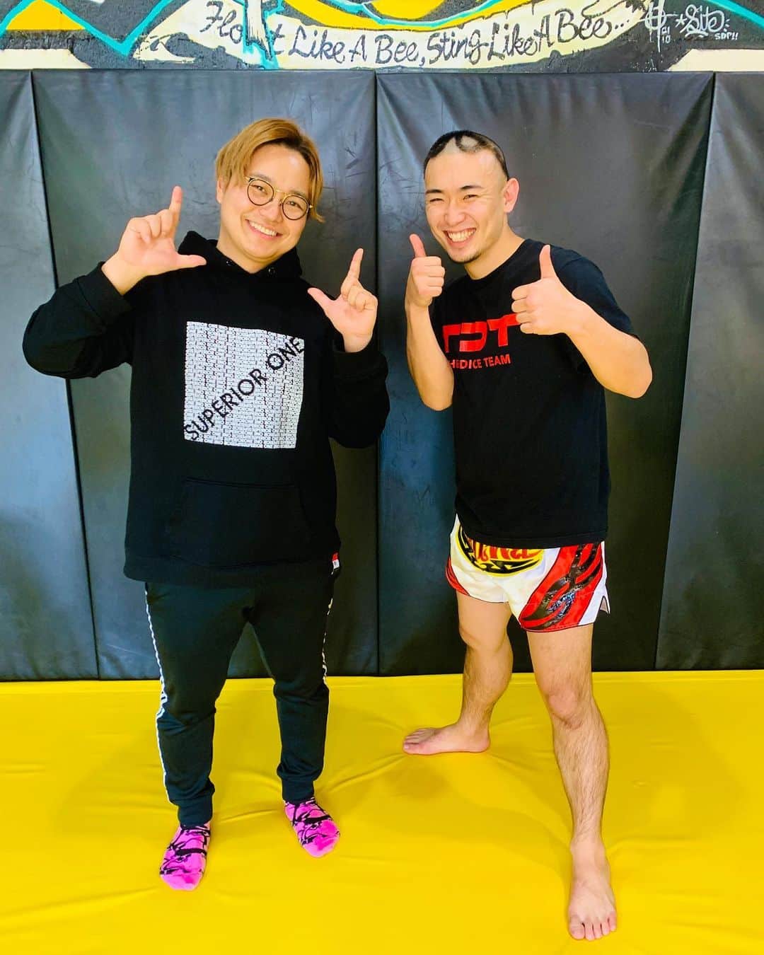 はぎちゃんさんのインスタグラム写真 - (はぎちゃんInstagram)「ラファさんの撮影であの殴られ屋KENJIさんと📸動画お楽しみにー！ #YouTube #ラファエル　さん #殴られ屋KENJI さん #はぎちゃんちゃんねる」2月17日 20時44分 - hagichan0524