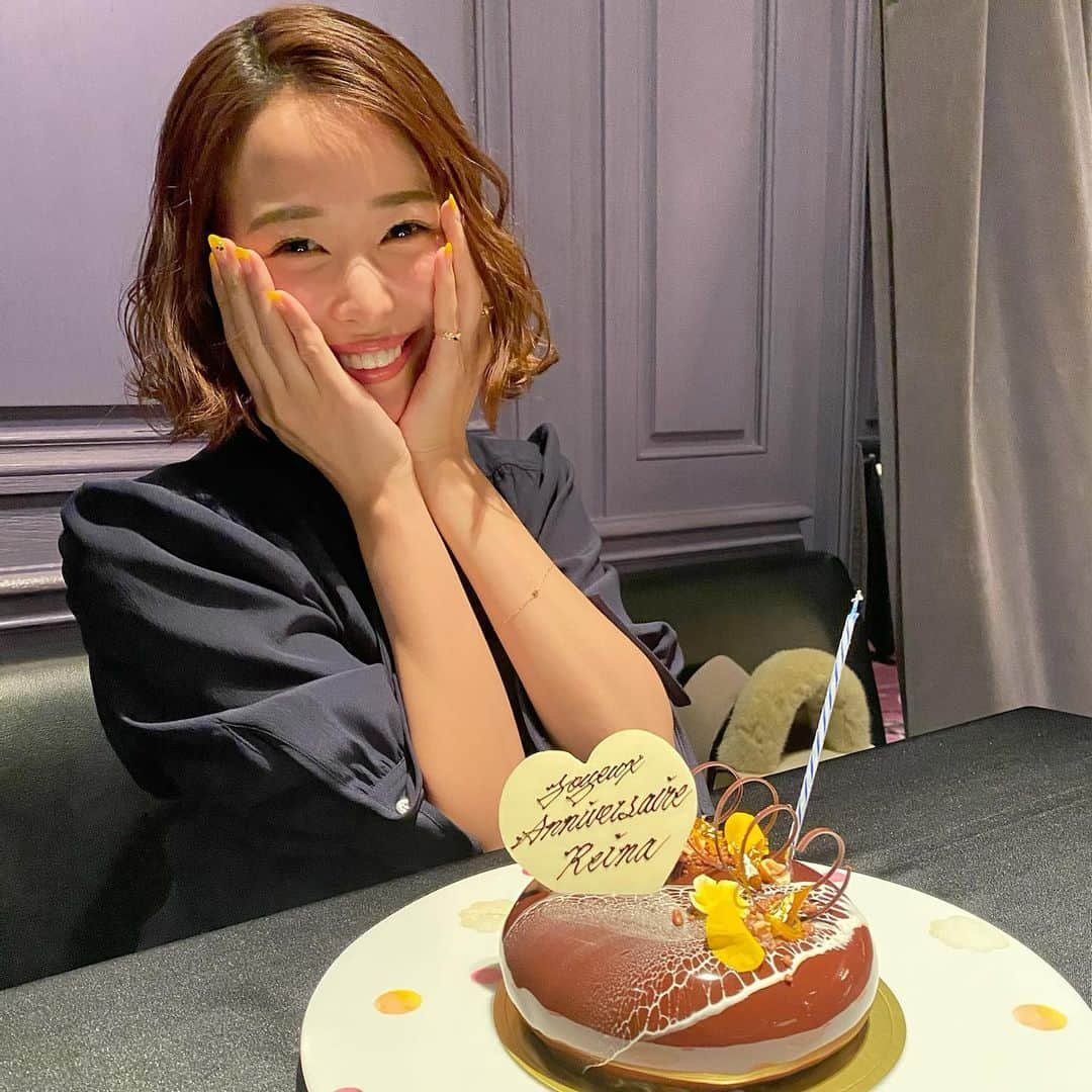 泉玲菜さんのインスタグラム写真 - (泉玲菜Instagram)「. とってもかわいいケーキ🎂❤︎ . . . #ロブション #ガーデンプレイス #フレンチ #ノーマルカメラ #無加工グラム #無加工 #ニセコグルメ」2月17日 21時08分 - _reina.0214