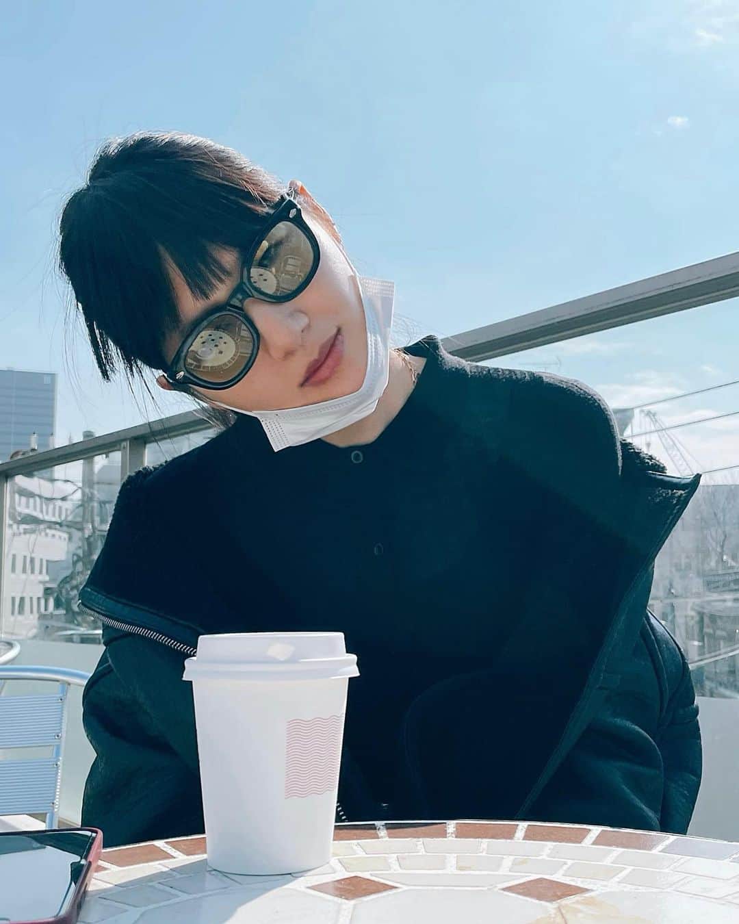 新井貴子のインスタグラム：「🌞☕️🌞」