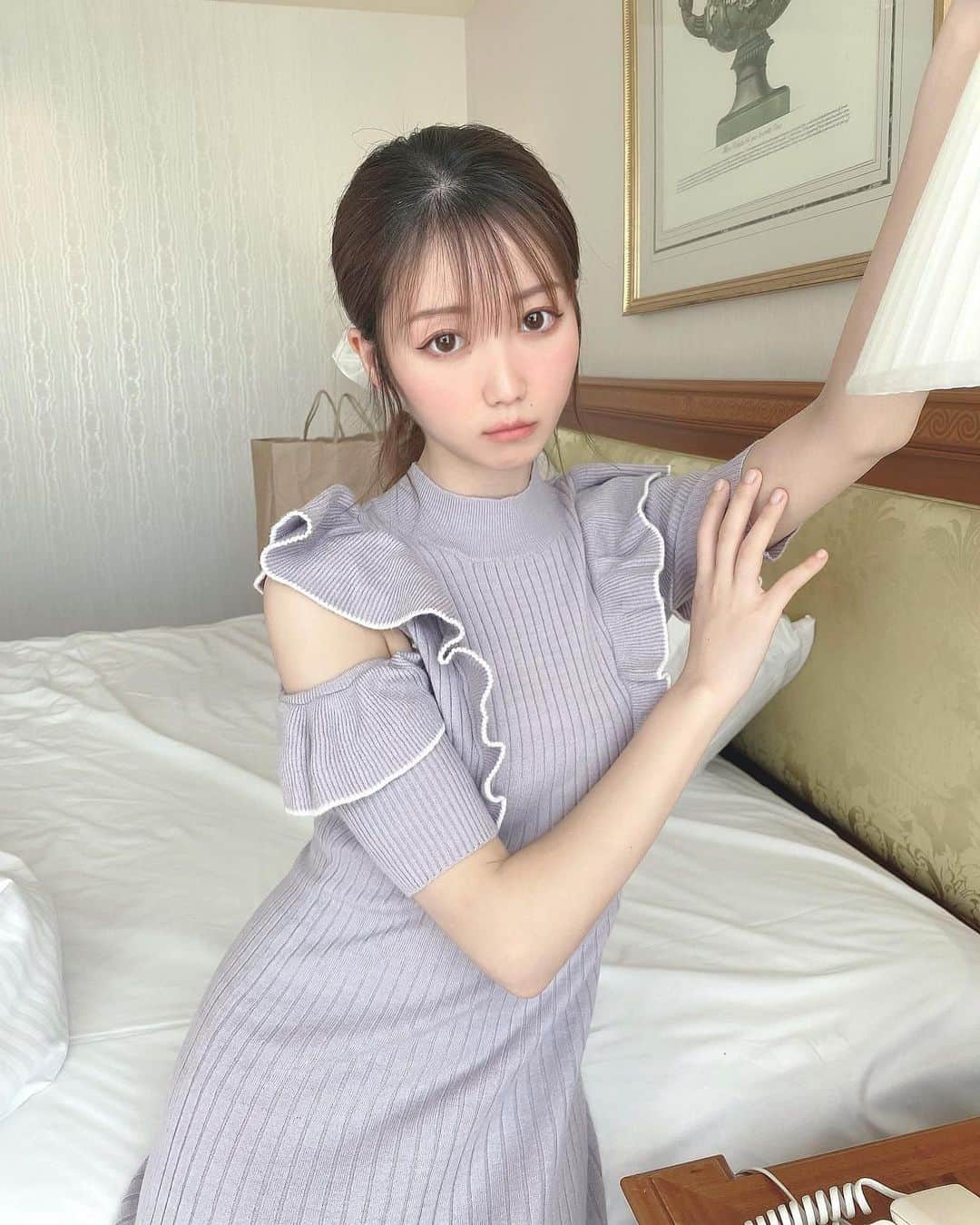 大谷映美里さんのインスタグラム写真 - (大谷映美里Instagram)「🧸 ㅤㅤㅤㅤㅤㅤㅤㅤㅤㅤㅤㅤㅤ もうすぐ春だねぇ🌸 ㅤㅤㅤㅤㅤㅤㅤㅤㅤㅤㅤㅤㅤ 可愛いお洋服〜(´-`)♡ #tittyandco さんの春コレクションvol.2が公開✨ モデルを務めさせていただいています。 ㅤㅤㅤㅤㅤㅤㅤㅤㅤㅤㅤㅤㅤ 3枚目のセットアップはこのカラー私も注文したよ〜🤍🤍 ぜんぶぜんぶ心惹かれます🦮 みんなはどれがお気に入りかな(*'ー'*) ㅤㅤㅤㅤㅤㅤㅤㅤㅤㅤㅤㅤㅤ webを見るたび、お店に行くたびに、 私が居ることが信じられなくて、、嬉しいです！！！ webやお店、ぜひ見に行ってみてね😭💕」2月17日 21時16分 - otani_emiri