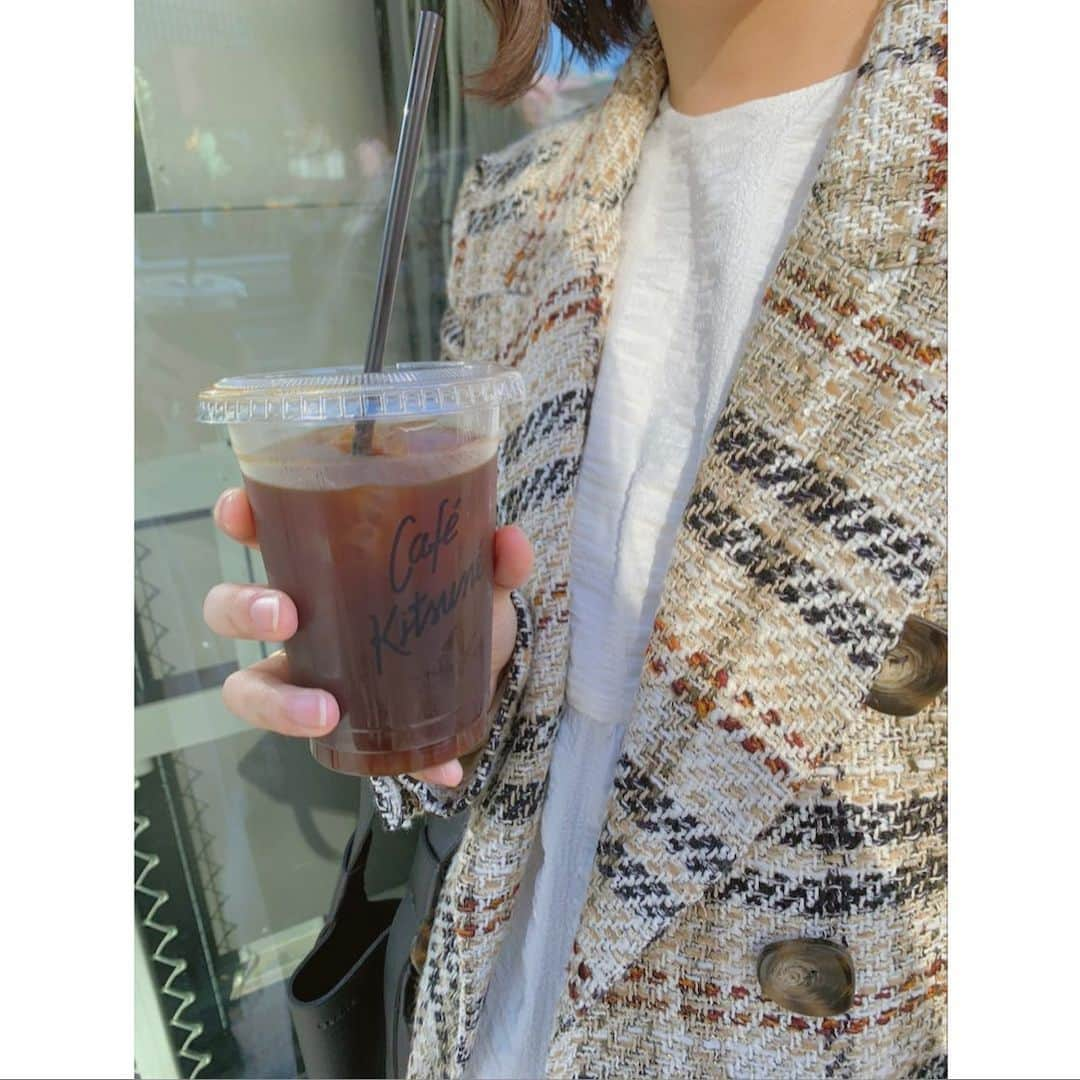 望月萌衣さんのインスタグラム写真 - (望月萌衣Instagram)「🦊☕️﻿ ﻿ ﻿ ﻿ 久々に行きました☕️﻿ そういえばパリでも行ったな💭﻿ ﻿ ﻿ ﻿ ﻿ ﻿ ﻿ ﻿ ﻿ ﻿ ﻿ ﻿ ﻿ ﻿ ﻿ ﻿ ﻿ #cafekitsune #kitsune #カフェキツネ #東京カフェ #カフェ巡り #渋谷カフェ #zara #ザラジョ #コーヒー #アメリカーノ #チェック #coffee #tokyocafe #커피 #카페 #카페키츠네 #자라 #카페투어#카페스타그램 #도쿄카페」2月17日 21時34分 - cq_meim