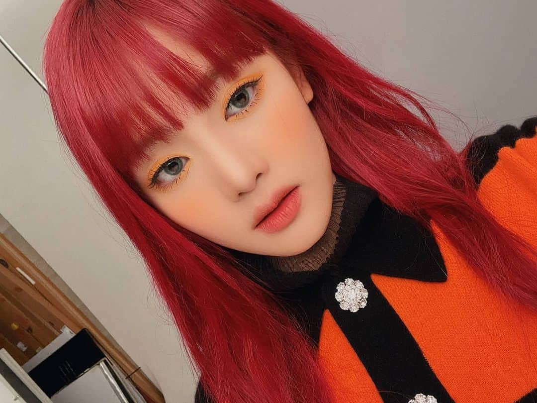 (G)I-DLEさんのインスタグラム写真 - ((G)I-DLEInstagram)「[#민니] 🥰😉😗 보고싶어요~」2月17日 21時50分 - official_g_i_dle