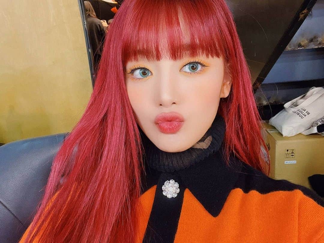 (G)I-DLEさんのインスタグラム写真 - ((G)I-DLEInstagram)「[#민니] 🥰😉😗 보고싶어요~」2月17日 21時50分 - official_g_i_dle