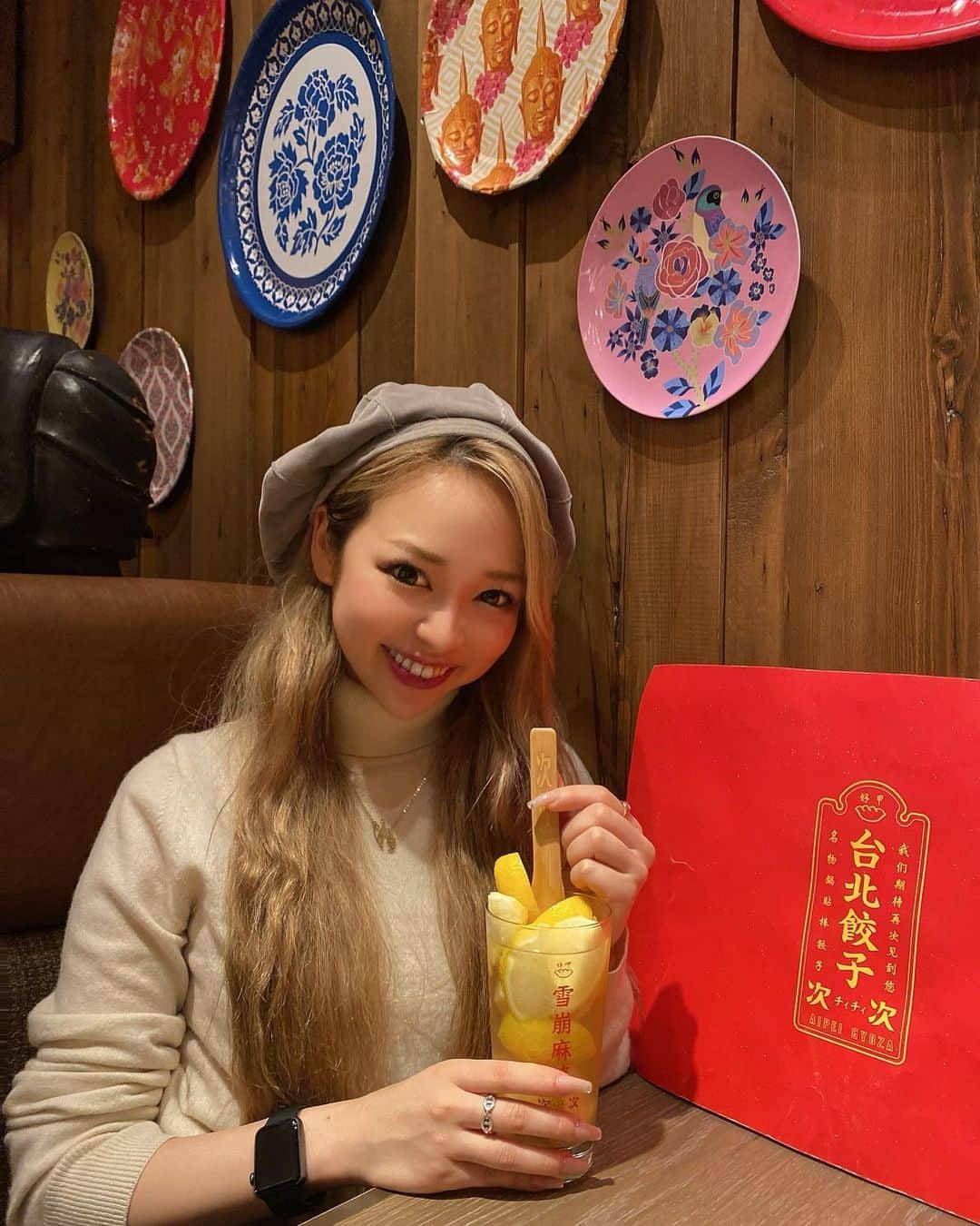 KEIさんのインスタグラム写真 - (KEIInstagram)「大好きな餃子を食べにいってきた🥟 かわいい台北料理屋さんでした♡  #台北餃子次次 #台北餃子チィチィ #新宿グルメ #餃子 #台北料理」2月17日 21時56分 - kei_oktwins