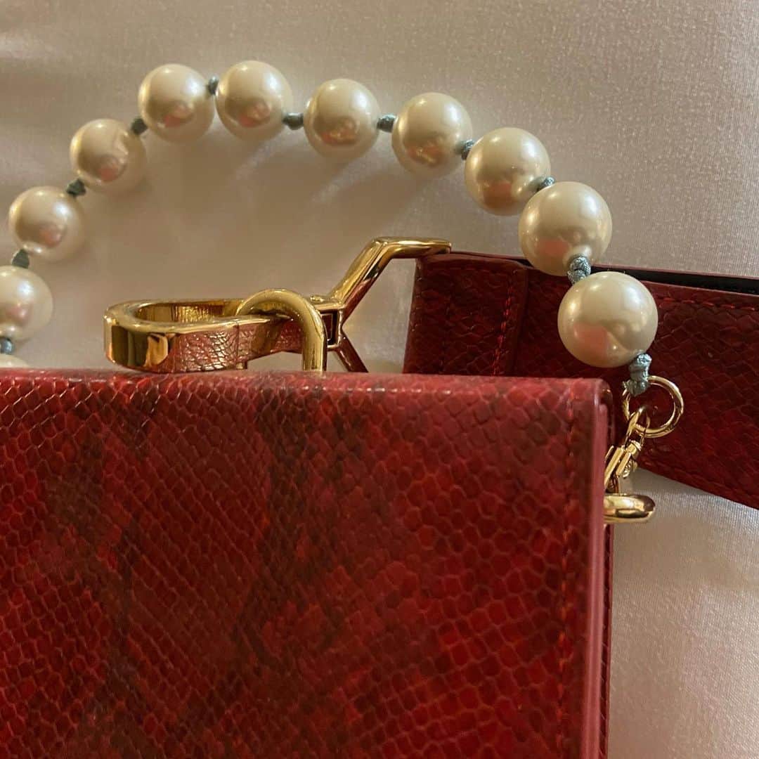 イ・ハウンのインスタグラム：「perla🪞✨」