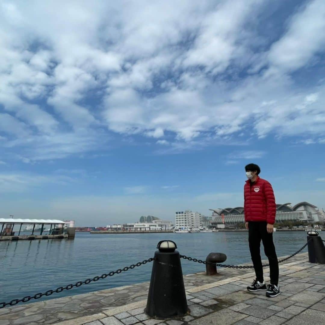 テレビ西日本「ももち浜ストア」さんのインスタグラム写真 - (テレビ西日本「ももち浜ストア」Instagram)「今日はうどんMAPの日！ 視聴者のみなさんから寄せられた オススメうどん店をご紹介しました！✌️  #まるろくうどん カレーの名店がつくるキーマうどん🥰 最近朝うどんをはじめたとのことで、 朝7時から営業しているんだそうですよ！ 朝活で本格カレーうどんが食べられるのは 最高です💘  #大勝うどん 今までになかった高菜とうどんの組み合わせ！ 店長が博多ラーメンから ヒントを得て開発したそうですよ💁🏼‍♂️  #なべ山 西新で40年以上続ける老舗の蕎麦処 店内にはうどんの文字がないので 知る人ぞ知る一杯です🤝 ごぼう天が「田」になってます😆  #うどんMAP #岡澤アキラ #福岡うどん #福岡グルメ #うどんMAP裏話 #うどんMAP本第4弾 #うどんMAPグッズ #今日発売です💘」2月17日 22時05分 - momochihamastore8