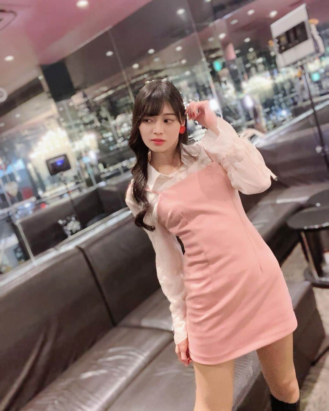 藤田いろはさんのインスタグラム写真 - (藤田いろはInstagram)「最近　#chuu でお洋服よく買ってるー！﻿ 韓国のお洋服かわいくて好き💓﻿ 髪の毛も韓国っぽい巻き方にしてもらったんだ〜へへ☺️❤️﻿ ﻿ ﻿ ﻿ ﻿ ﻿ ﻿ ﻿ ﻿ ﻿ ﻿ ﻿ ﻿ ‪#藤田いろは#グラビア#gravure #japanesegirl #レースクイーン#tokyo  #l4l #aziangirl  #ビジョビ  #뷰티스타그램  #cosplay #黒髪ロング#팔로우#소통해요#셀스타그램#モデル #model #그라비아 #日本的 #ootd #韓国ファッション #韓国ヘア #ヨシンモリ #ヘアメイク #liquem #デートコーデ #韓国コーデ #かわいいものが好き #❤️」2月17日 22時12分 - irohairo1151