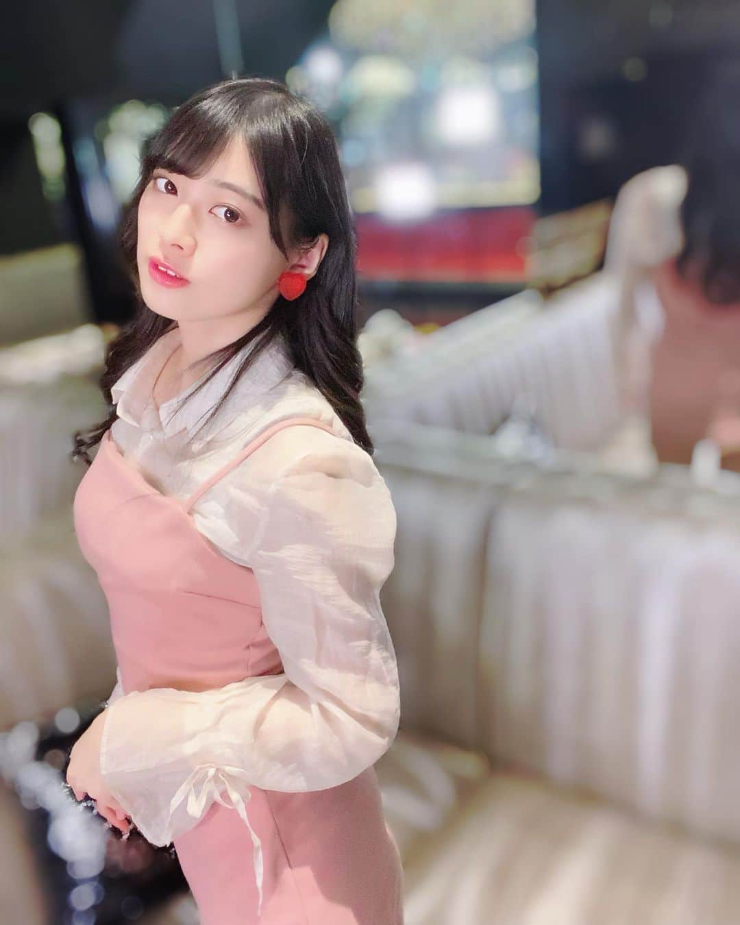 藤田いろはのインスタグラム：「最近　#chuu でお洋服よく買ってるー！﻿ 韓国のお洋服かわいくて好き💓﻿ 髪の毛も韓国っぽい巻き方にしてもらったんだ〜へへ☺️❤️﻿ ﻿ ﻿ ﻿ ﻿ ﻿ ﻿ ﻿ ﻿ ﻿ ﻿ ﻿ ﻿ ‪#藤田いろは#グラビア#gravure #japanesegirl #レースクイーン#tokyo  #l4l #aziangirl  #ビジョビ  #뷰티스타그램  #cosplay #黒髪ロング#팔로우#소통해요#셀스타그램#モデル #model #그라비아 #日本的 #ootd #韓国ファッション #韓国ヘア #ヨシンモリ #ヘアメイク #liquem #デートコーデ #韓国コーデ #かわいいものが好き #❤️」