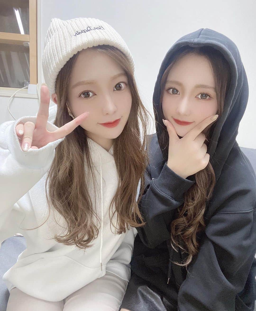 yuukachiさんのインスタグラム写真 - (yuukachiInstagram)「YouTube更新したよ！🗣  チャンネル登録と高評価してくれたら喜びます😭😭🤍  やっちんと、2回目のコラボ🌟🌟 楽しかった〜✌🏻✌🏻  見事に素すぎたけど（笑） リアルにいつも喋ってる感じ 是非、見てください（笑）  (カメラ回ってるの忘れてて2人とも 素でマクド食べながら話してた🤣)  #YouTube#やっちん#ゆうやち #ゆうかチャンネル#YouTuber #YouTube企画#企画リクエスト下さい #日韓ハーフ#韓国ファッション」2月17日 22時27分 - yuuka_stagram