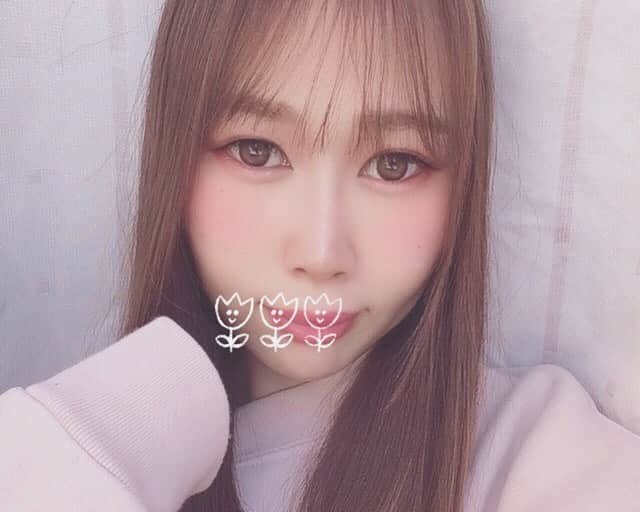 三田寺円のインスタグラム：「ㅤㅤㅤㅤㅤ ㅤㅤㅤㅤㅤ ㅤㅤㅤㅤㅤ アプリがメイクしてくれた💄自分ではここまで濃いメイクしないからすごい勉強になる😳 けどスタンプはなぜその位置に？！？！ ㅤㅤㅤㅤㅤ」