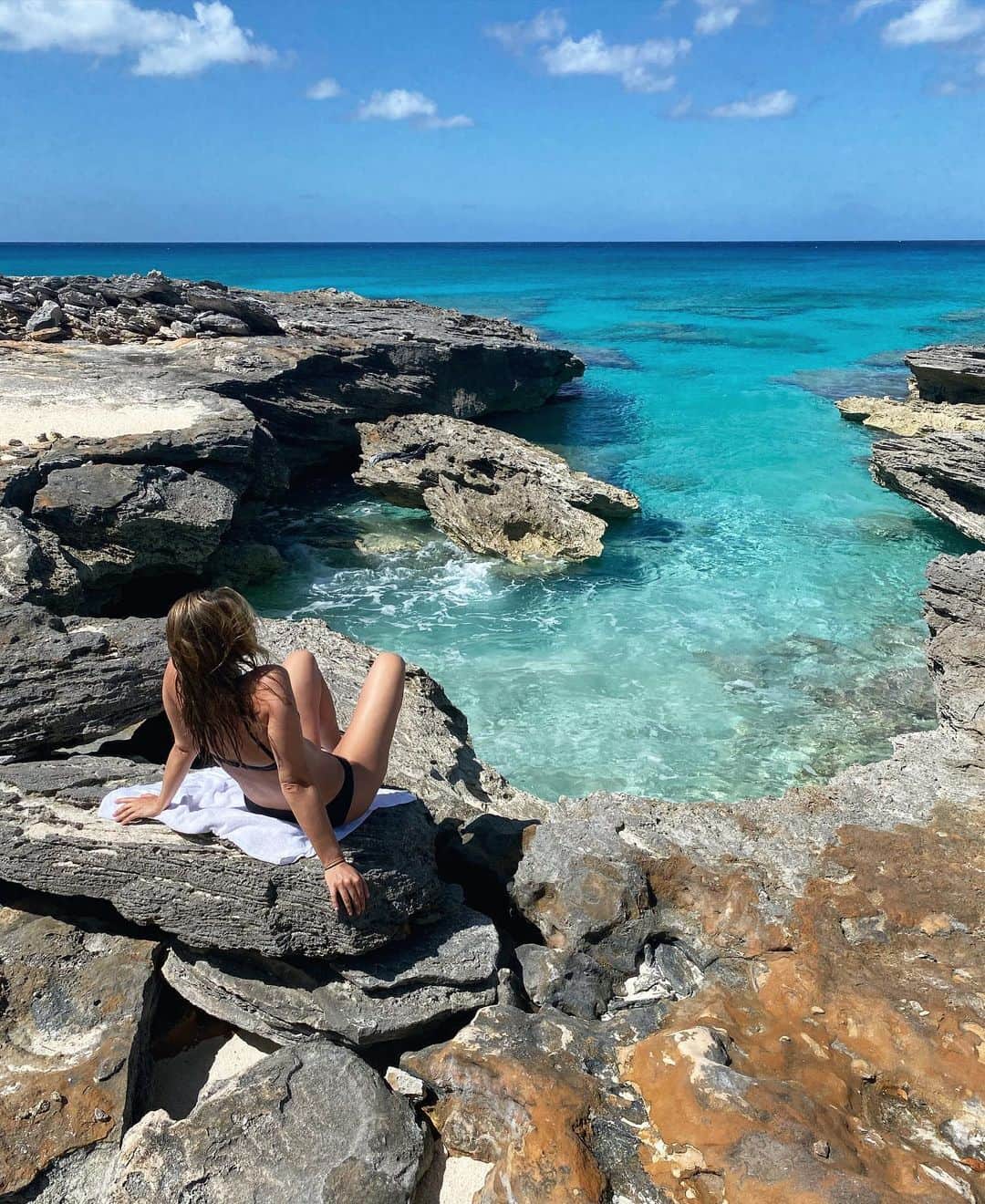 マリア・シャラポワのインスタグラム：「💦🏖☀️」