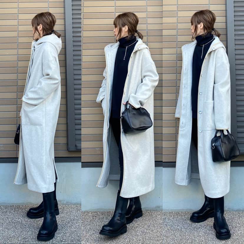 のインスタグラム：「コーデの記録😊 ・ オールブラック×ロングコート @canaljean @red_chop_works  #カシミアタッチパーカーロングコート ロング丈で可愛い💕 ・ ・ outer# @red_chop_works @canaljean  ・ ・#fashion#ootd#outfit#code#coordinate#style#stylepoint#instafashion#instagood#instalike#ファッション#コーディネート#コーデ#プチプラコーデ#今日の服#ママコーデ#プチプラ#春コーデ#大人コーデ#ワイドパンツ#今日のコーデ#きょこ#ロングコート#ロング丈#オールブラック」