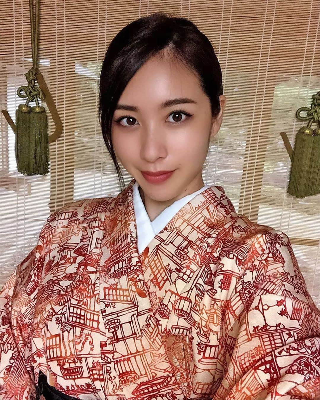 CHIAKIさんのインスタグラム写真 - (CHIAKIInstagram)「. この間配信で、着物の話してたら着たくなった👘 着付け忘れる前に😂 . あっ、もう少しで嬉しいソロ企画が発表になるよ☺️ お楽しみにね🤍 . #new #cyberjapan #サイバージャパン #新人 #cjd_chiaki」2月17日 22時58分 - cjd_chiaki