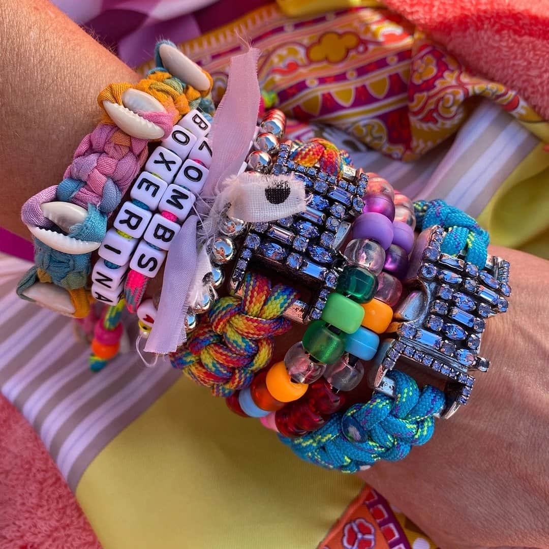 ダニジョーのインスタグラム：「DANNI’S #ARMPARTY ✨🌈💕🍭 Join the sisterhood and build your arm party today ➿」