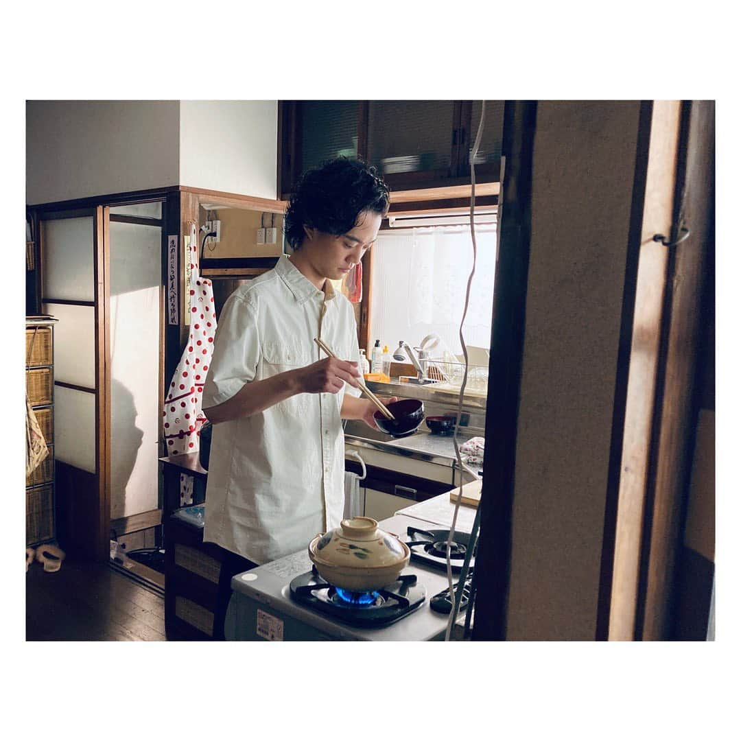 【公式】ドラマL「3Bの恋人」のインスタグラム：「🍲  はるちゃんの夢の中のオフショット😌💭💓  皆さまが素敵な夢を見られますように。  第6話 大好評見逃し配信中❤︎  第7話 ❤︎#ABCテレビ (関西) 2月21日(日)よる11時25分～ ❤︎#テレビ朝日 (関東) 2月20日(土)深夜2時30分～  #3Bの恋人 #神谷健太 #HIROSHI」