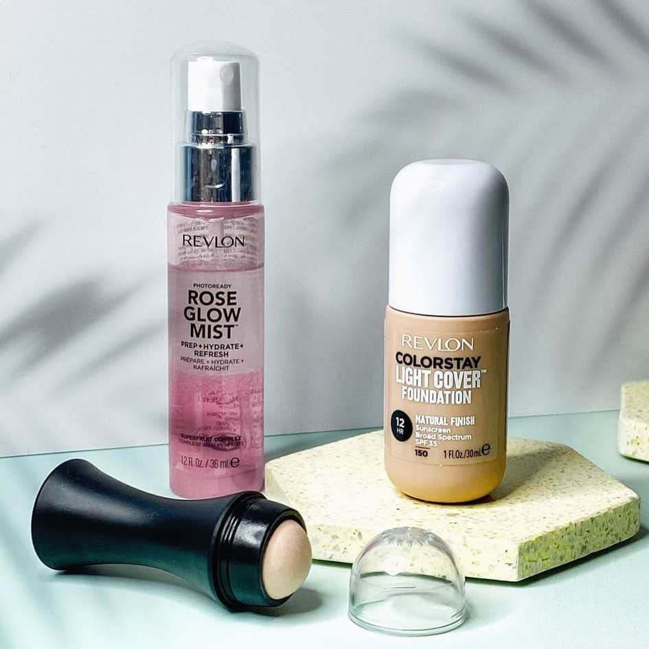 Revlonのインスタグラム：「Your polished, no-makeup makeup Zoom look: #PhotoReady Rose Glow Mist, NEW #ColorStay Light Cover Foundation, and Oil-Absorbing Volcanic Roller (if things get a little too shiny for your liking)  📷: @yuliya_beautycaster」